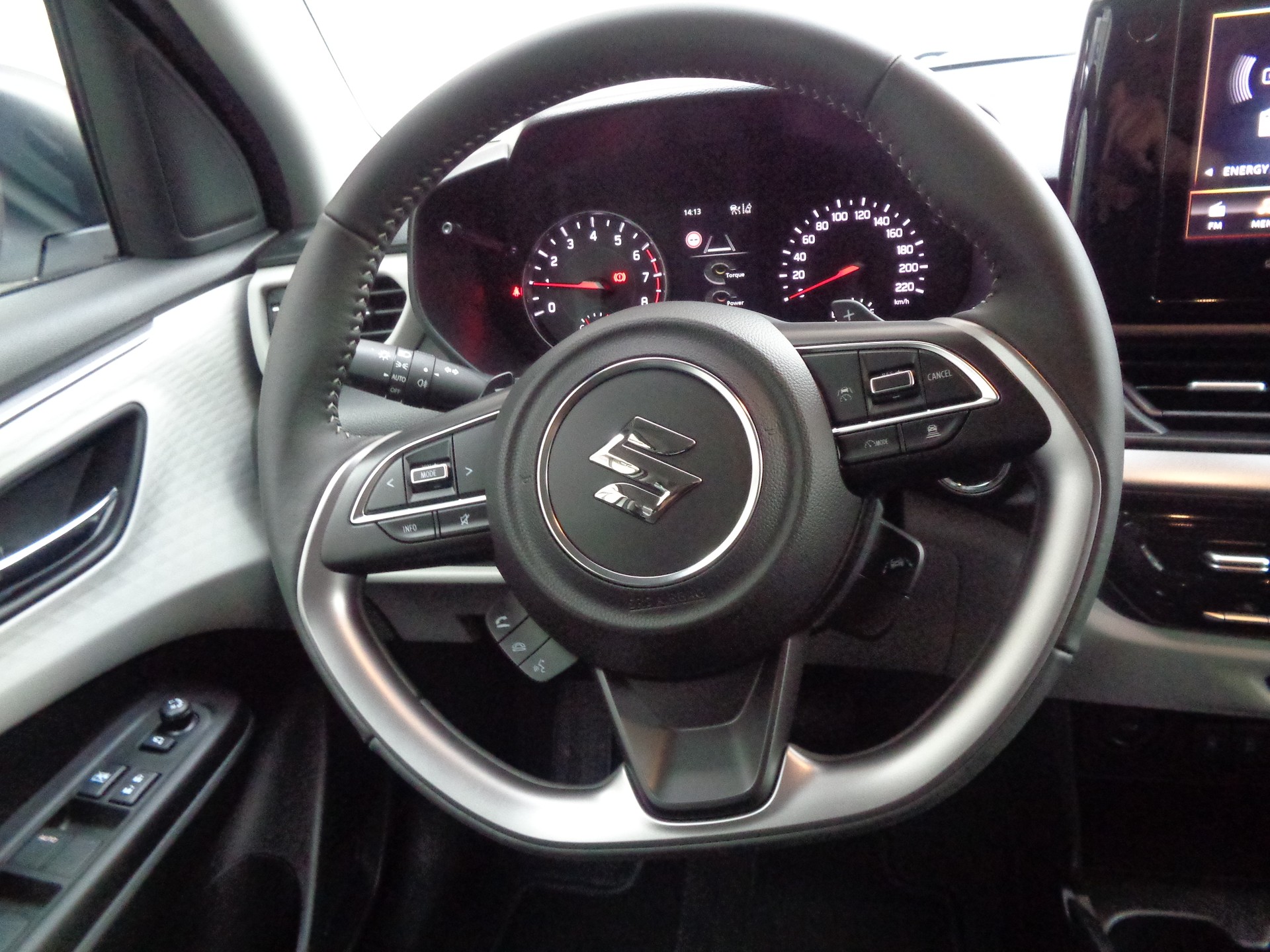 SUZUKI Swift 1.2 Compact Top Hybrid CVT-image-14