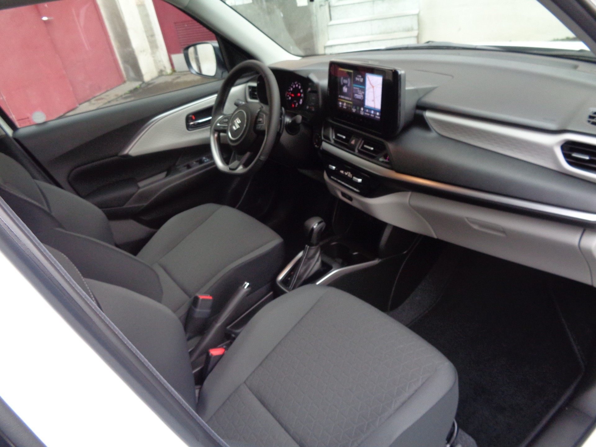 SUZUKI Swift 1.2 Compact Top Hybrid CVT-image-10