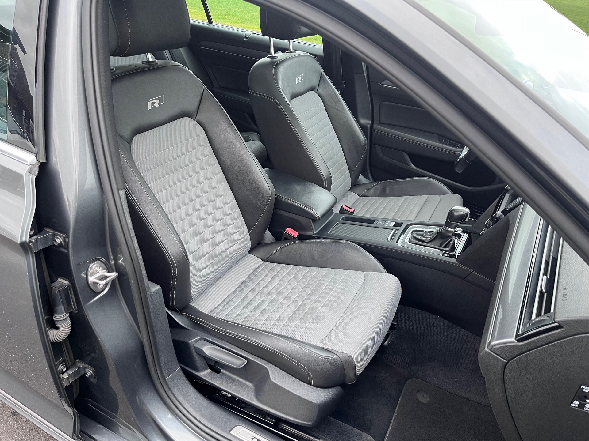 VW Passat Variant 2.0 TDI BMT Highline DSG 4Motion-image-7