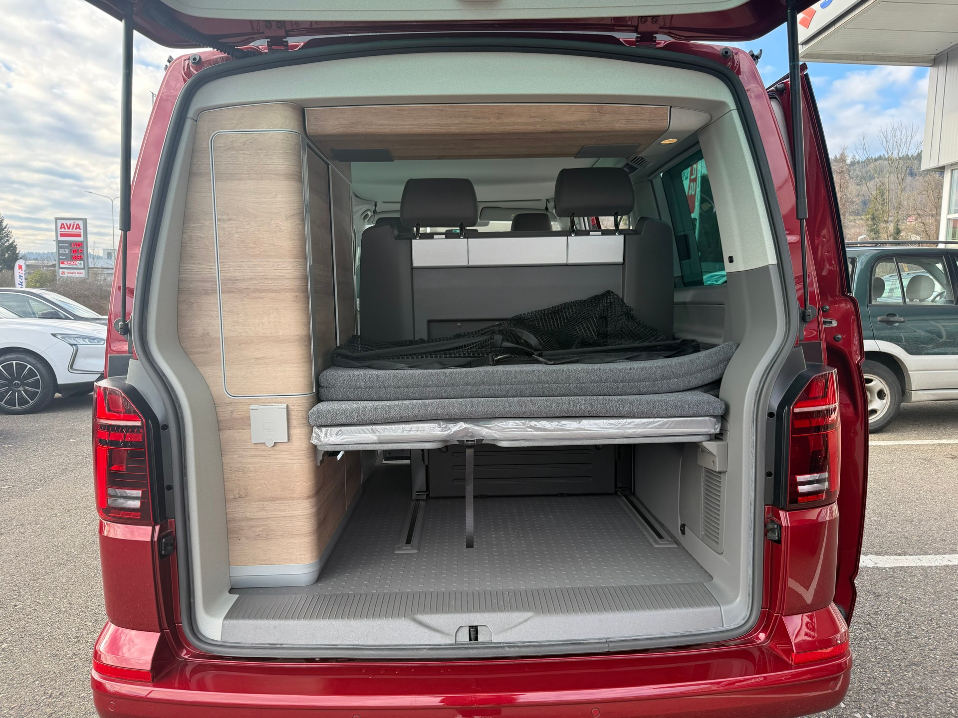 VW T6.1 California 2.0 Bi-TDI Beach Liberty DSG Ocean Edition-image-24