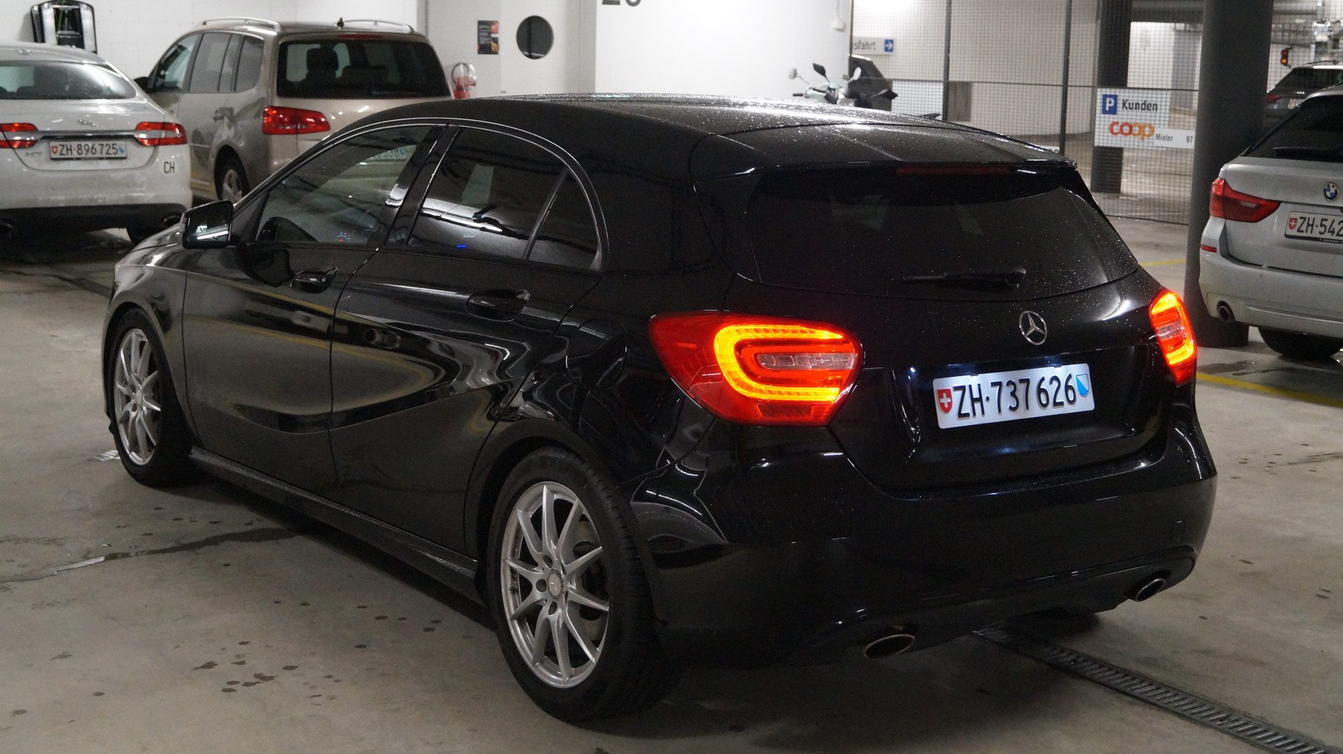 MERCEDES-BENZ A 200 Night Star 7G-DCT-image-4