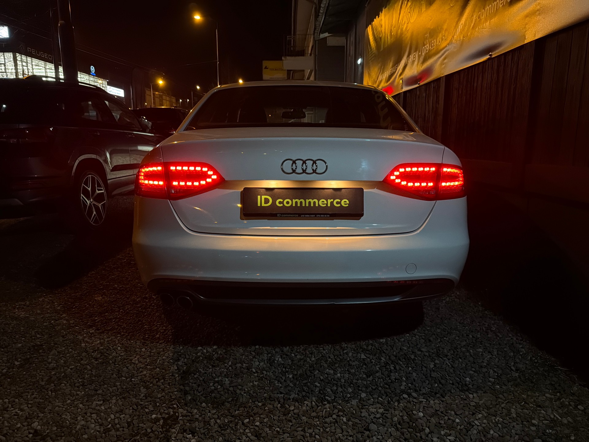AUDI A4 2.0 TDI 170PS / S-LINE-image-8
