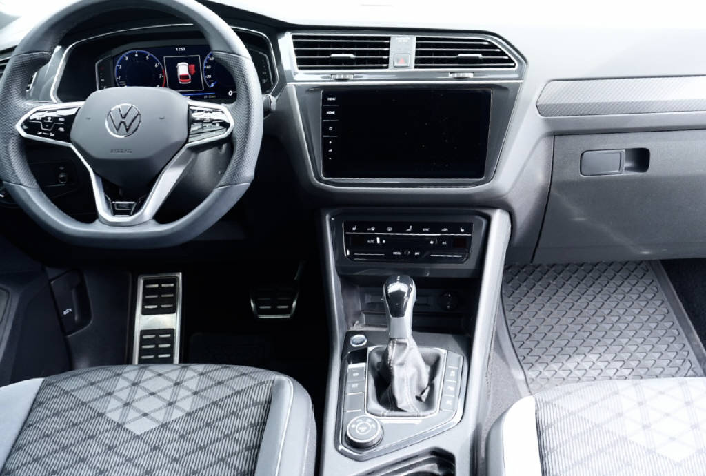 VW Tiguan 2.0 TSI R-Line DSG-image-6