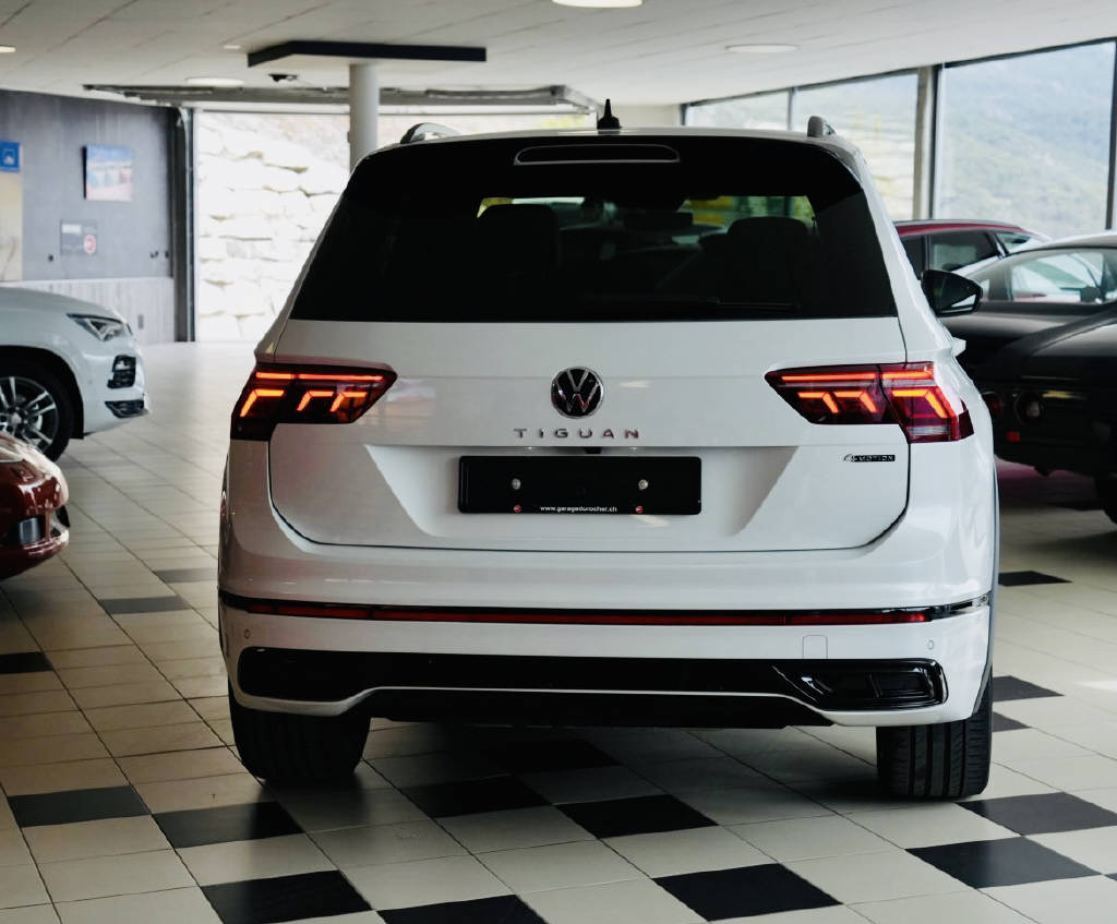 VW Tiguan 2.0 TSI R-Line DSG-image-21