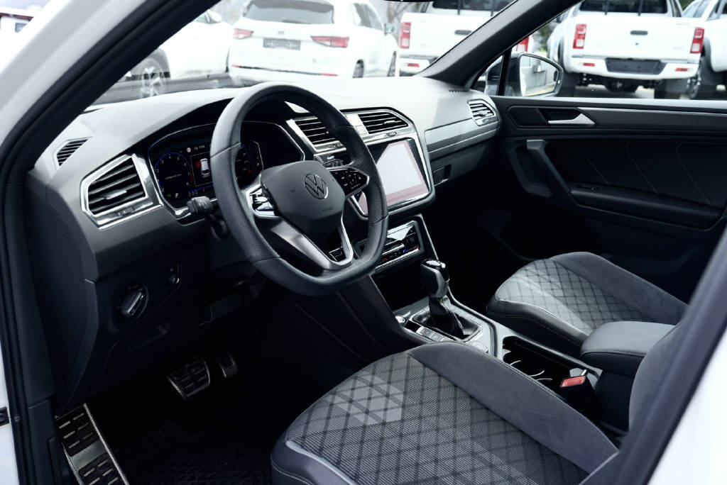 VW Tiguan 2.0 TSI R-Line DSG-image-17