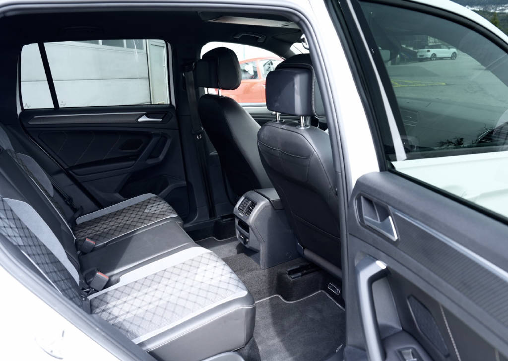 VW Tiguan 2.0 TSI R-Line DSG-image-5