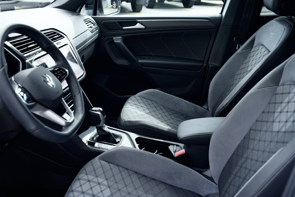 VW Tiguan 2.0 TSI R-Line DSG-image-16