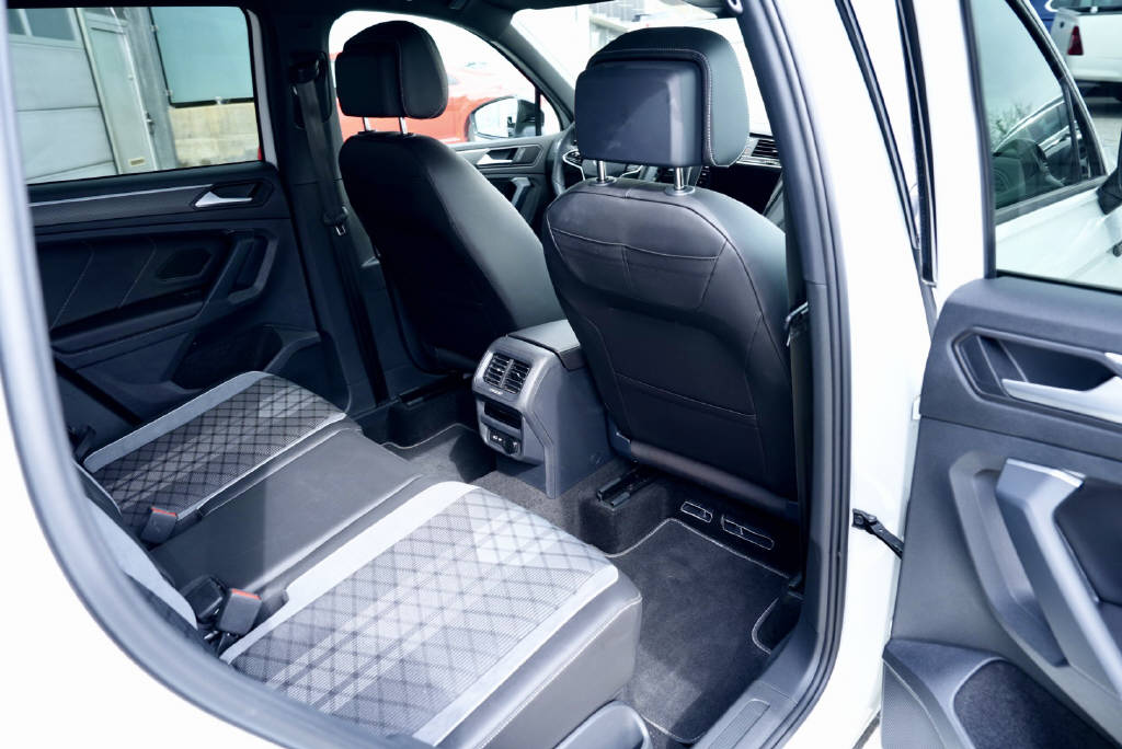 VW Tiguan 2.0 TSI R-Line DSG-image-18