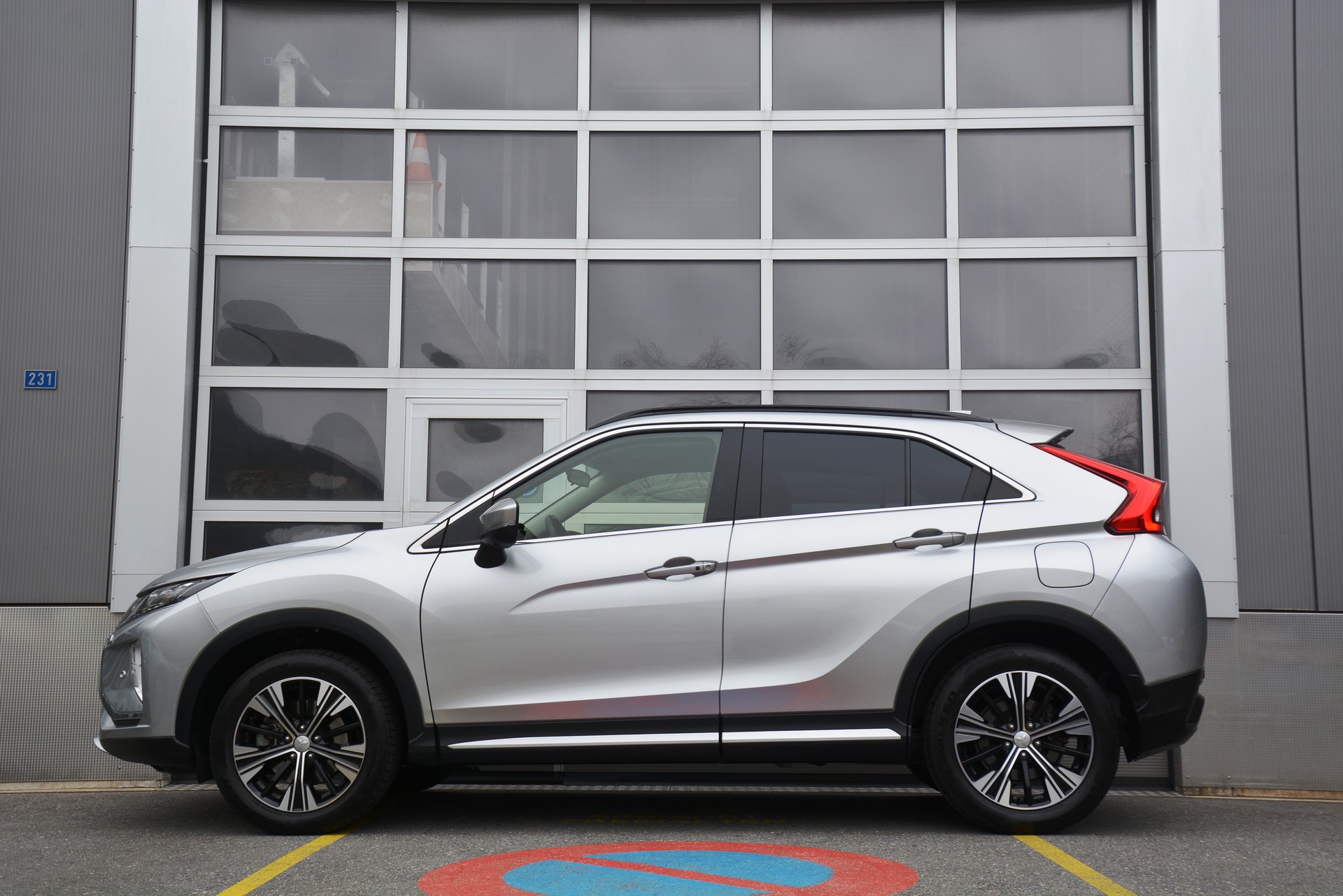 MITSUBISHI Eclipse Cross 1.5 T-Mivec Style 4WD CVT-image-3