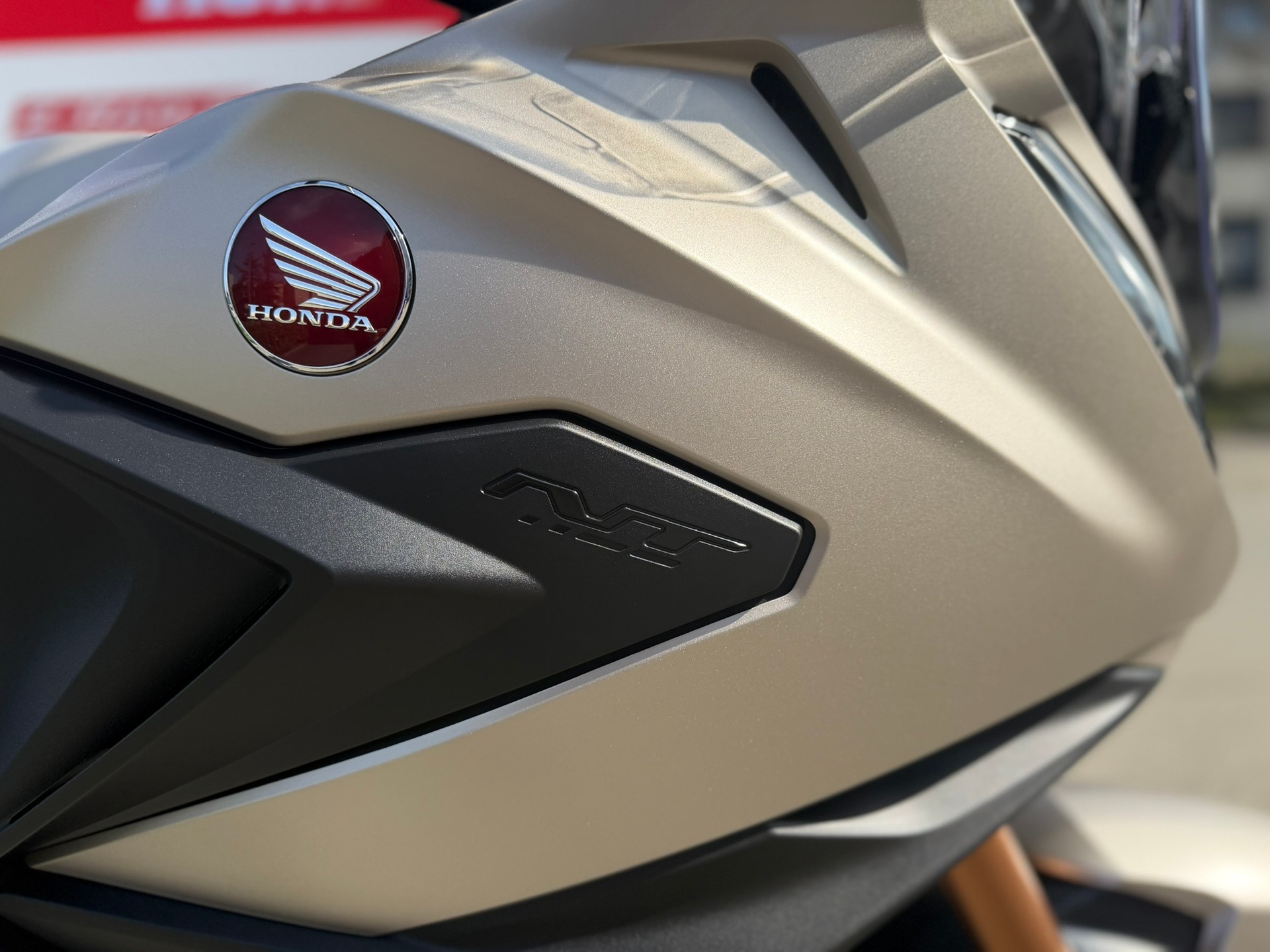 HONDA NT 1100-image-6