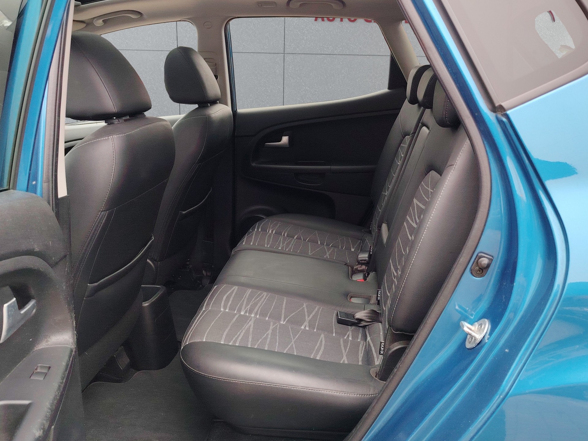 KIA Venga 1.6 CVVT _seven Automatic-image-11