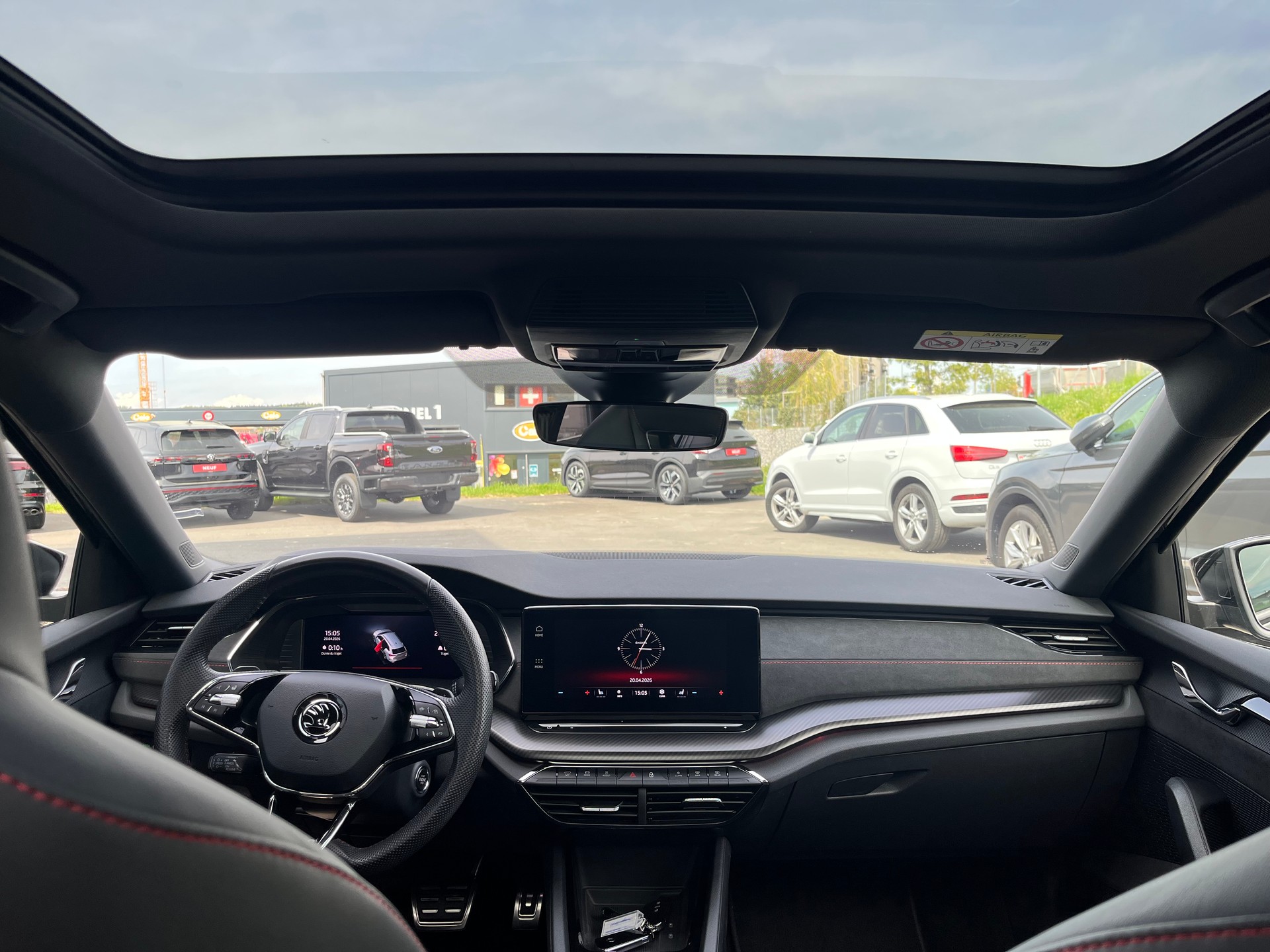 SKODA Octavia Combi 2.0 TSI DSG RS-image-9