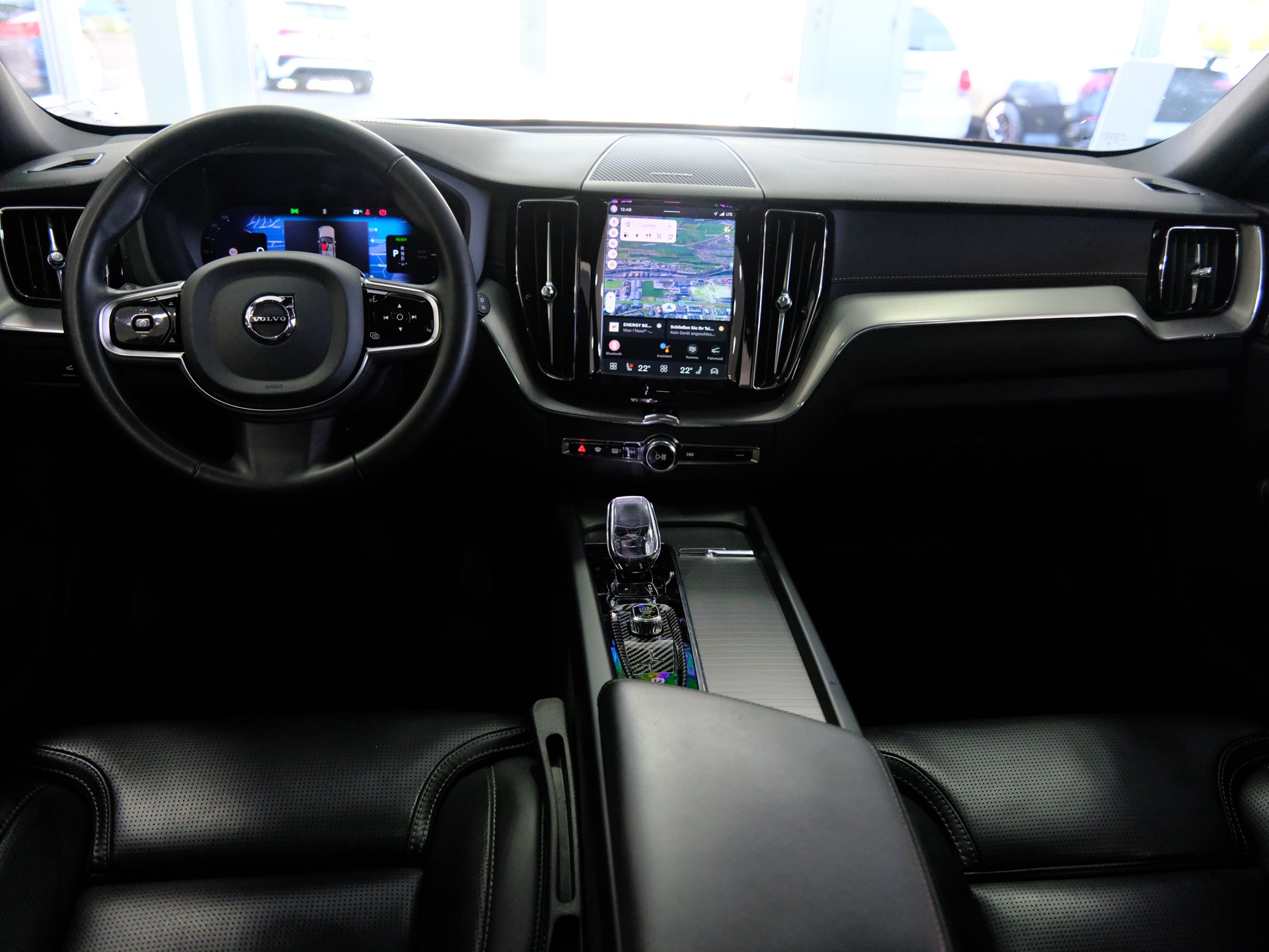 VOLVO XC60 T8 eAWD PluginHybrid Ultra Dark Geartronic-image-12
