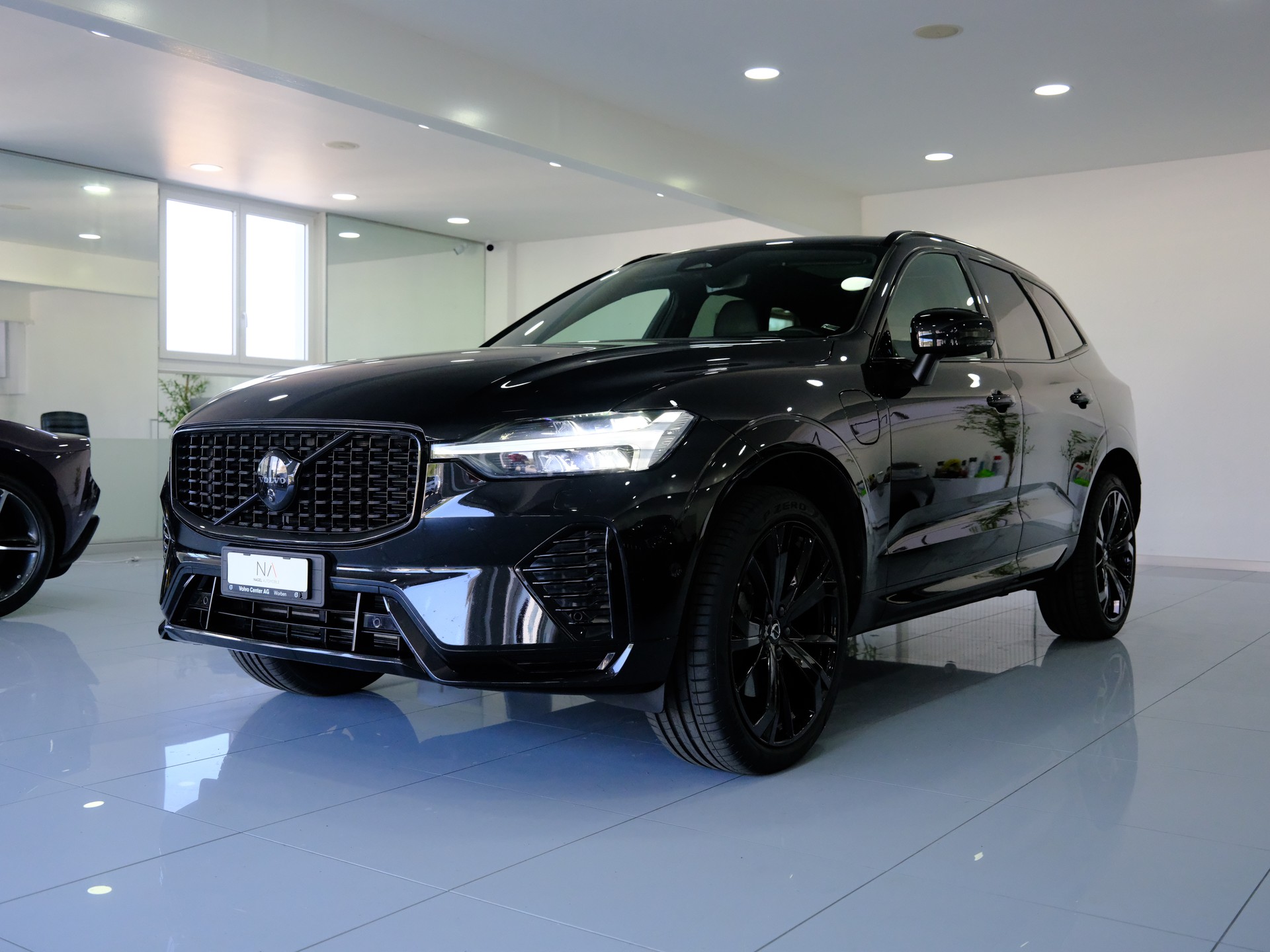 VOLVO XC60 T8 eAWD PluginHybrid Ultra Dark Geartronic-showroom-element-3