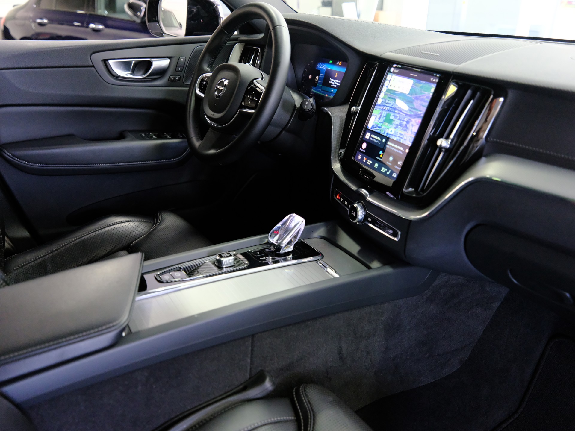 VOLVO XC60 T8 eAWD PluginHybrid Ultra Dark Geartronic-image-13
