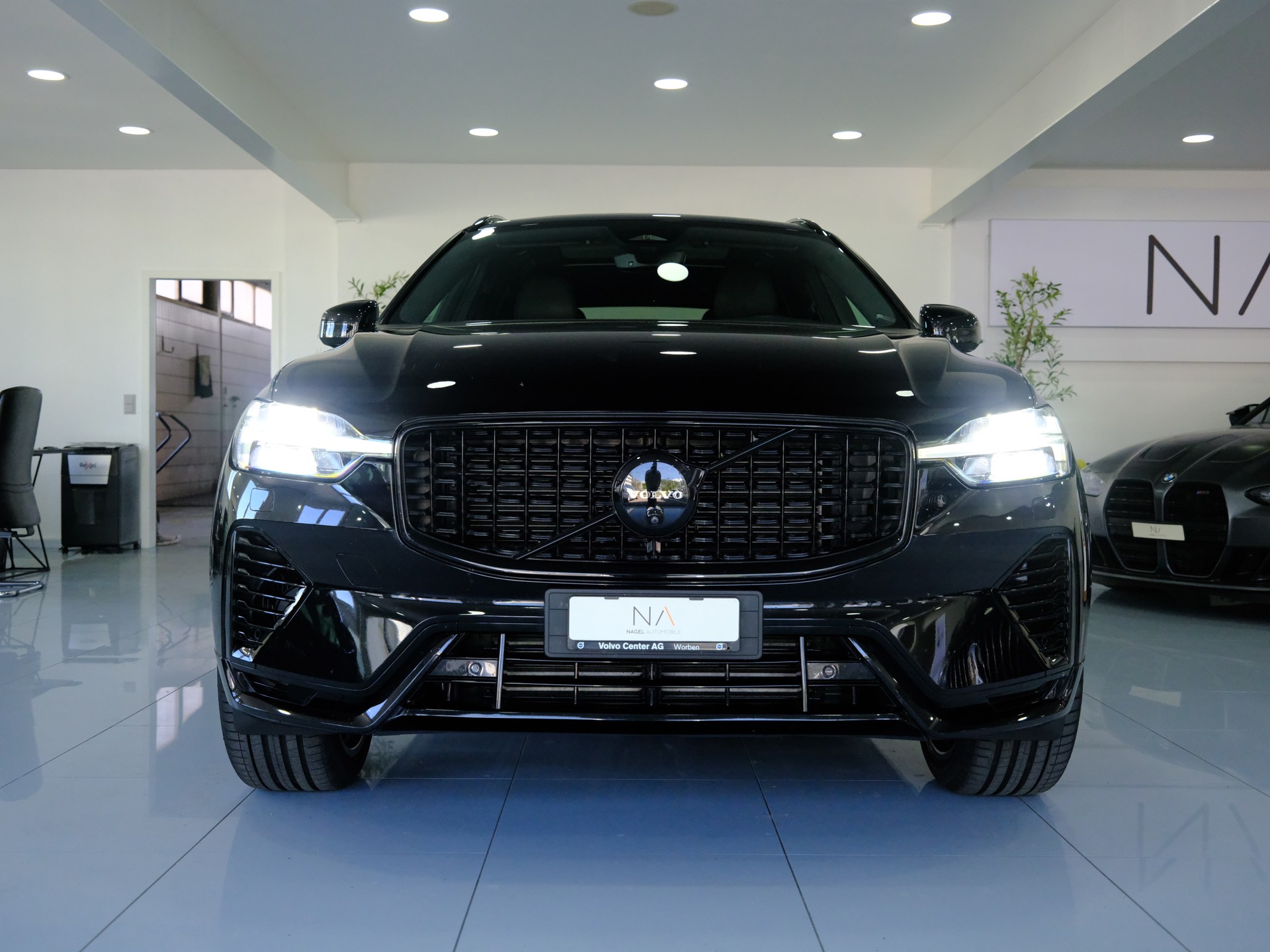 VOLVO XC60 T8 eAWD PluginHybrid Ultra Dark Geartronic-showroom-element-2