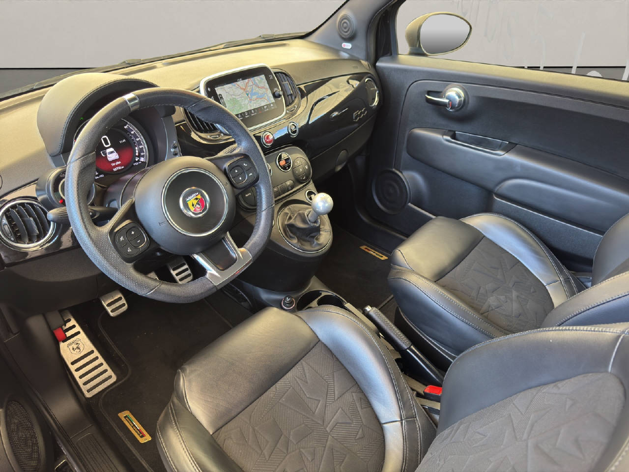 FIAT 595 Abarth 1.4 T-Jet 165PS Scorpione Oro "Gold"-image-9