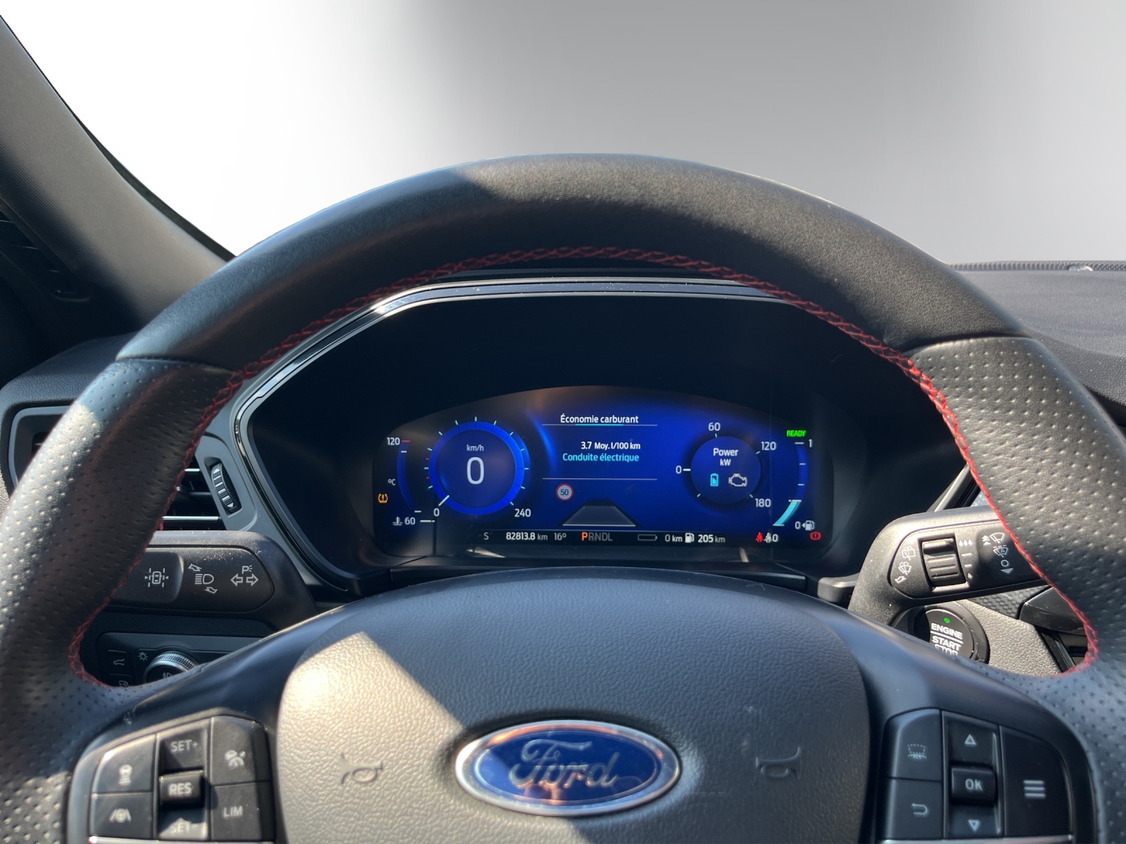 FORD Kuga 2.5 PHEV ST-Line X 2WD-image-14