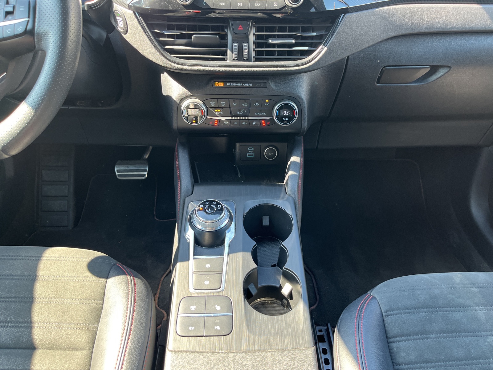 FORD Kuga 2.5 PHEV ST-Line X 2WD-image-15