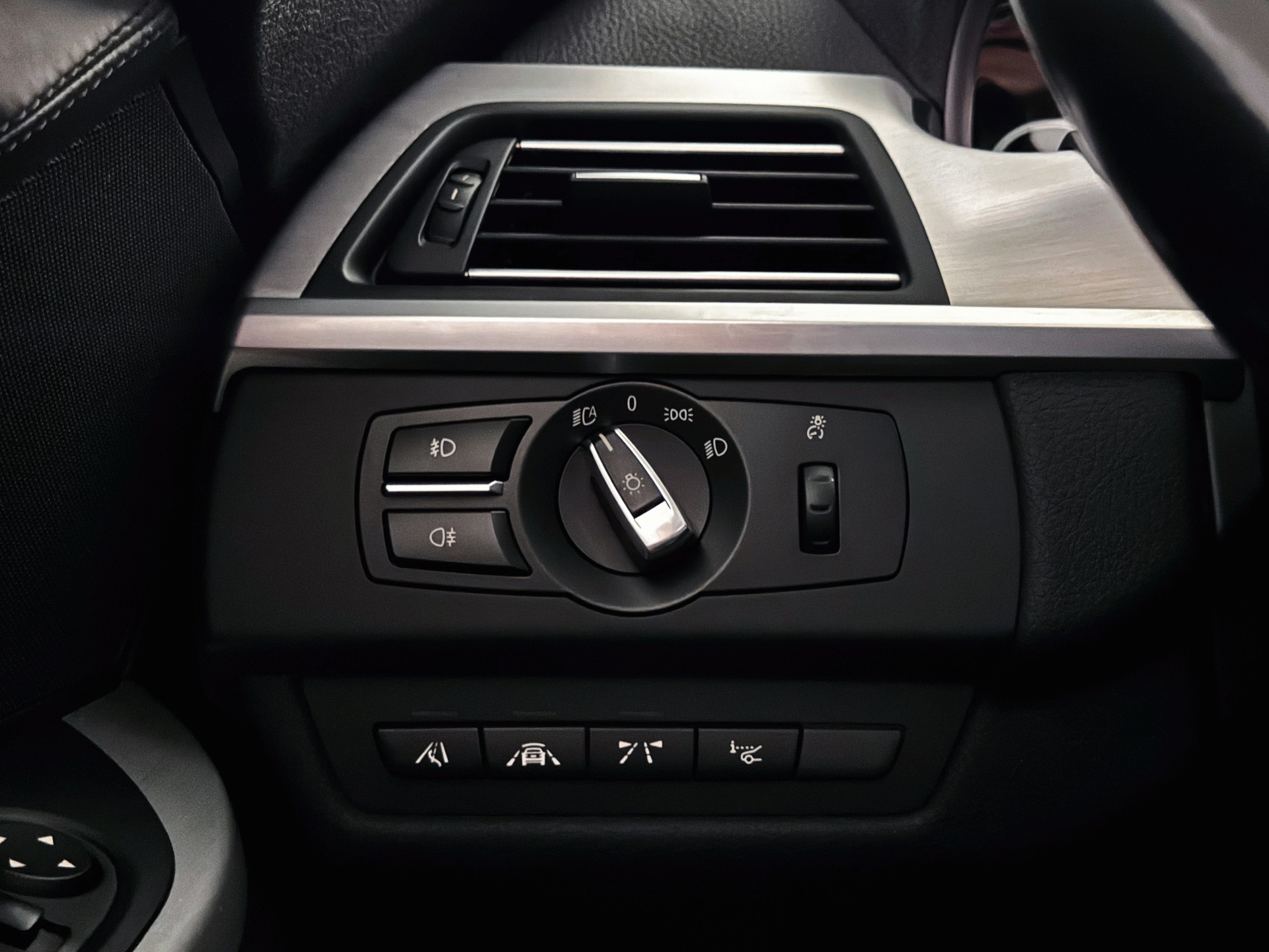 BMW 640i Cabrio xDrive-image-21