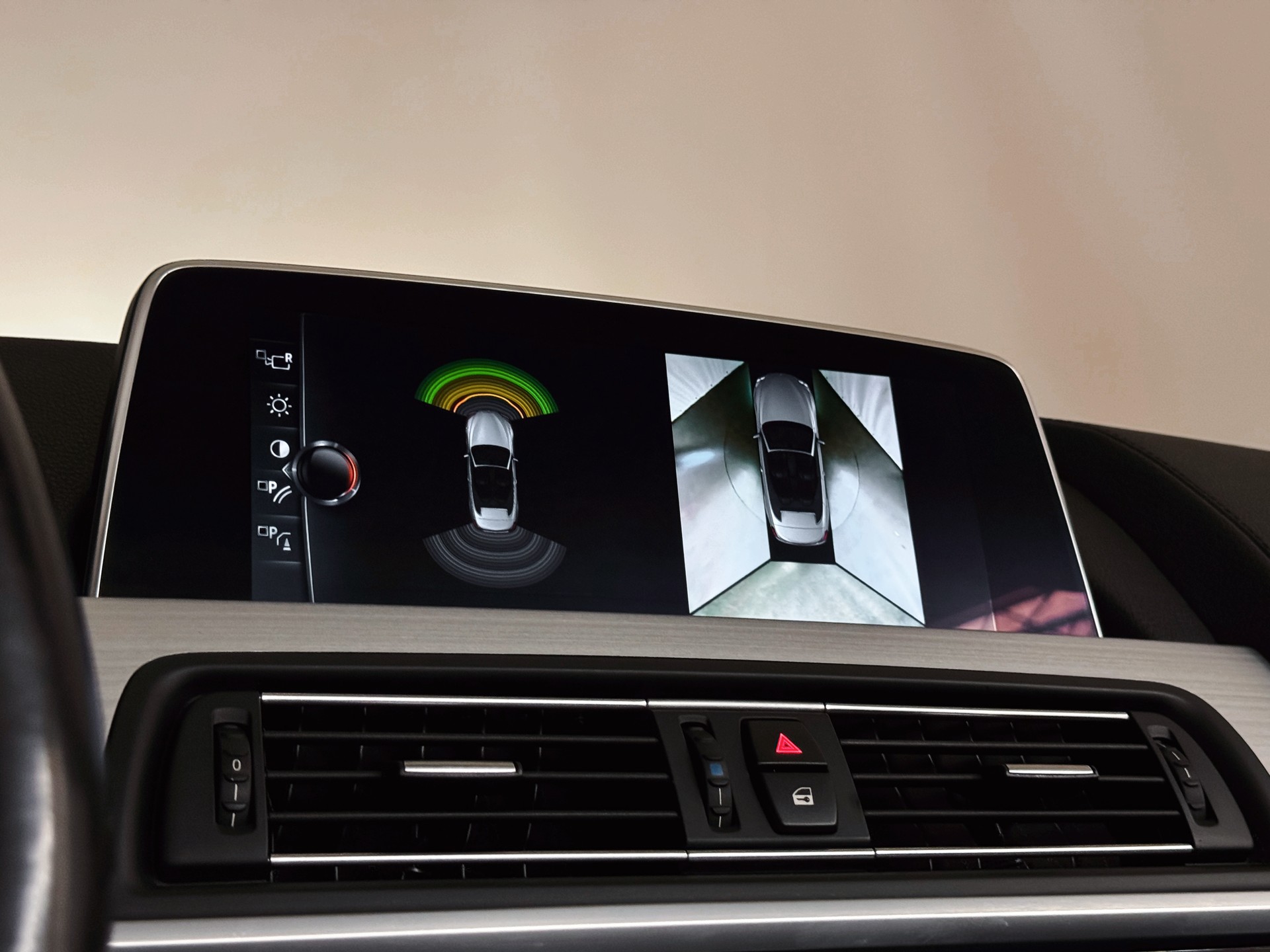 BMW 640i Cabrio xDrive-image-25