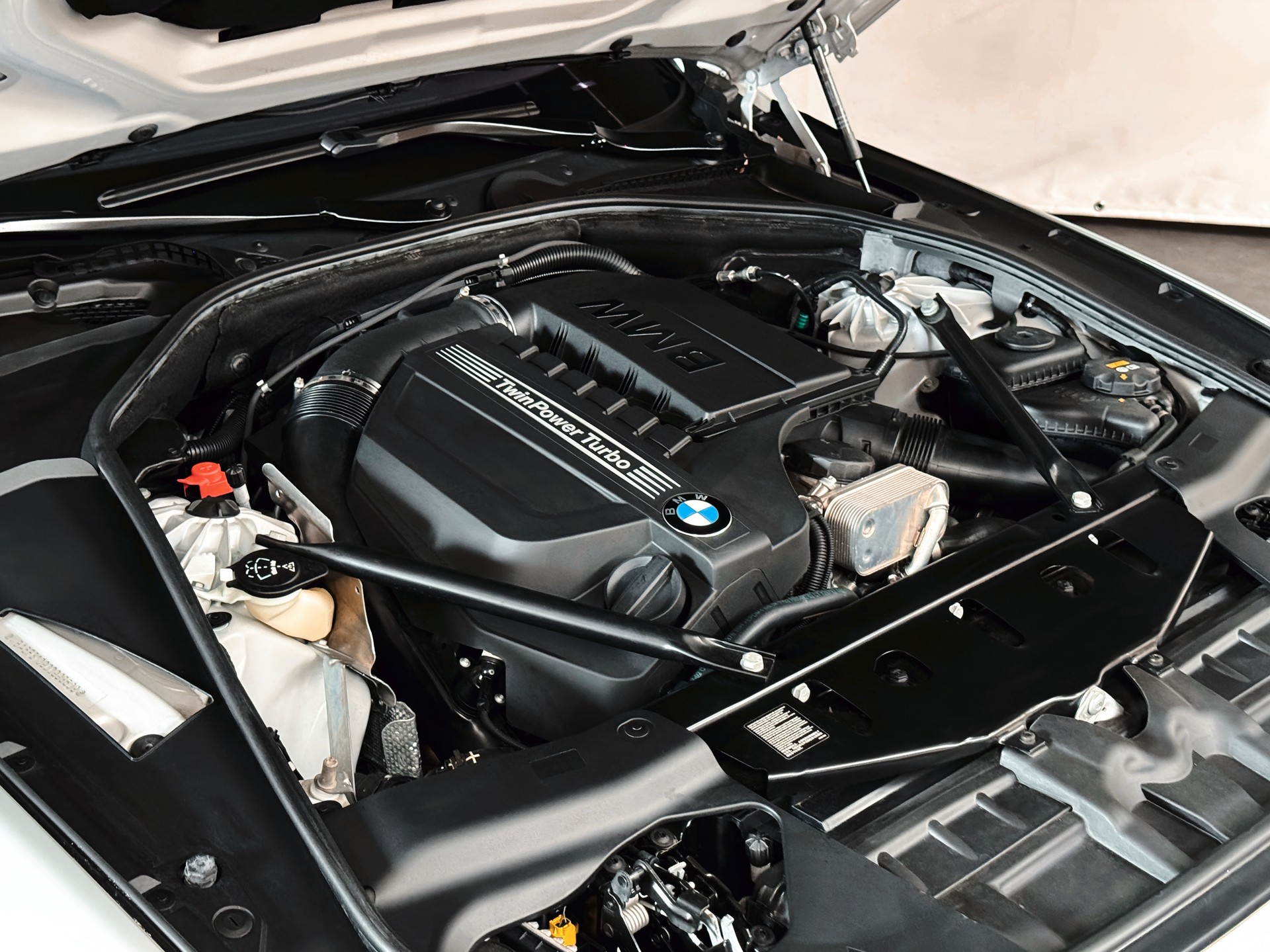 BMW 640i Cabrio xDrive-image-29