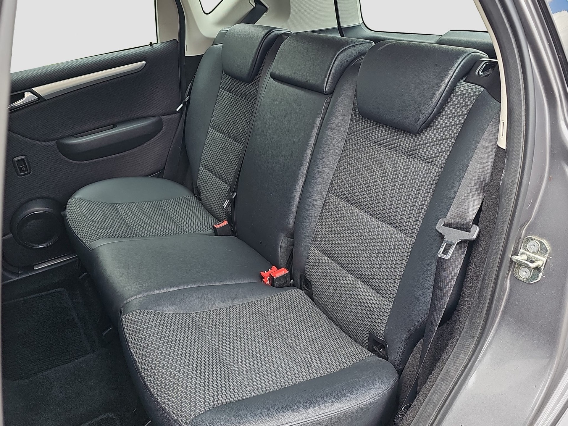 MERCEDES-BENZ A 180 (170) Avantgarde Autotronic-image-13
