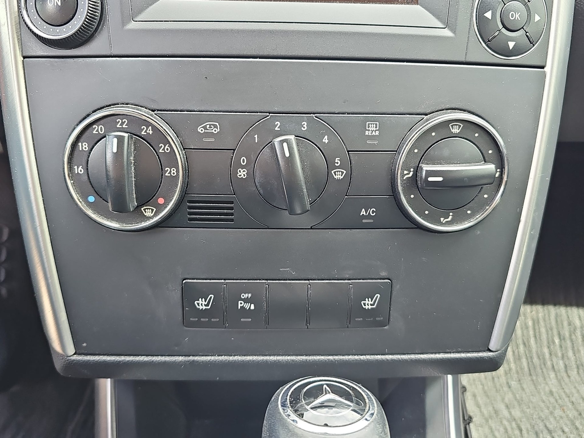 MERCEDES-BENZ A 180 (170) Avantgarde Autotronic-image-15