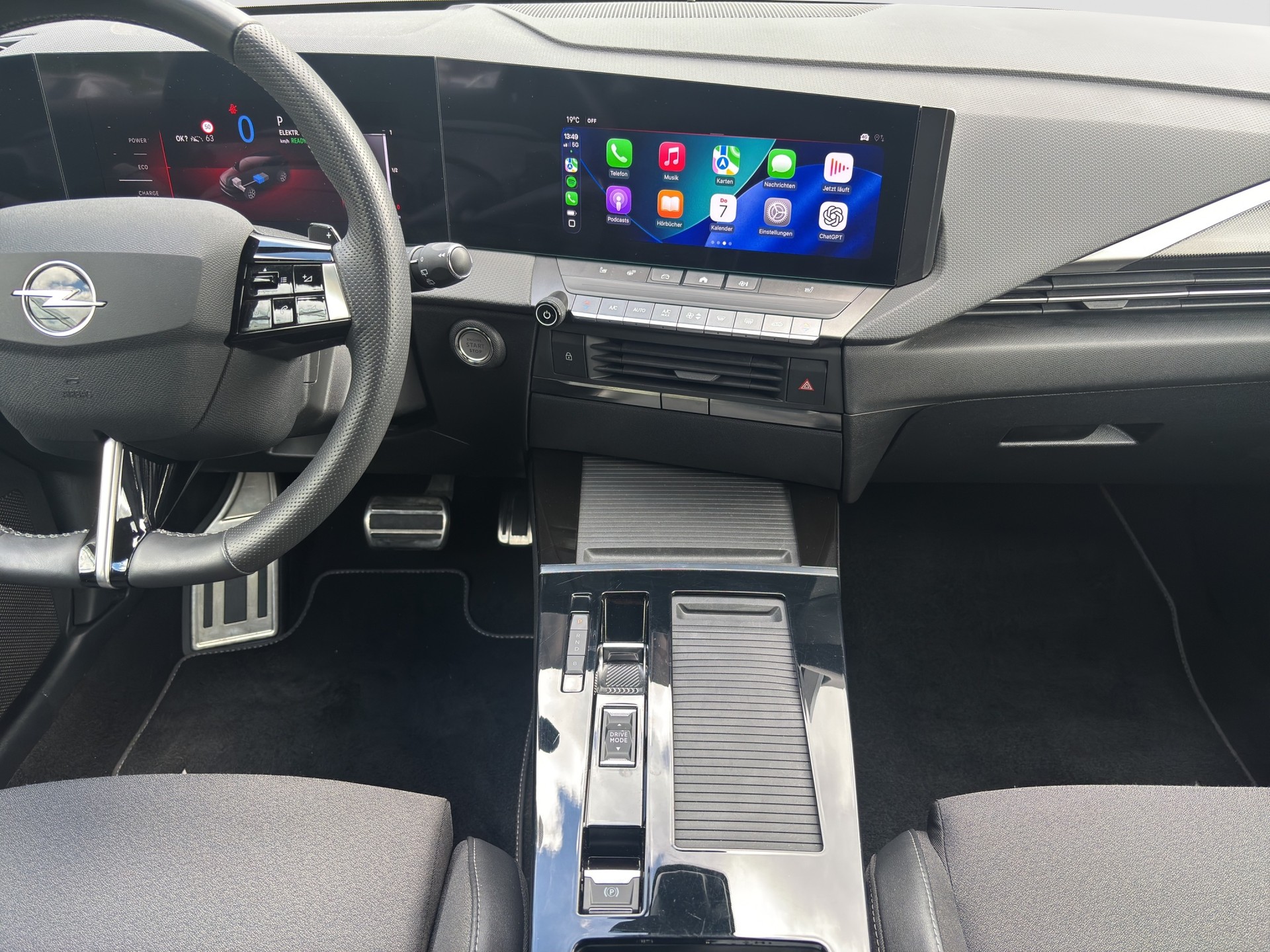 OPEL Astra Sports Tourer 1.6 PHEV Turbo GS A-image-6