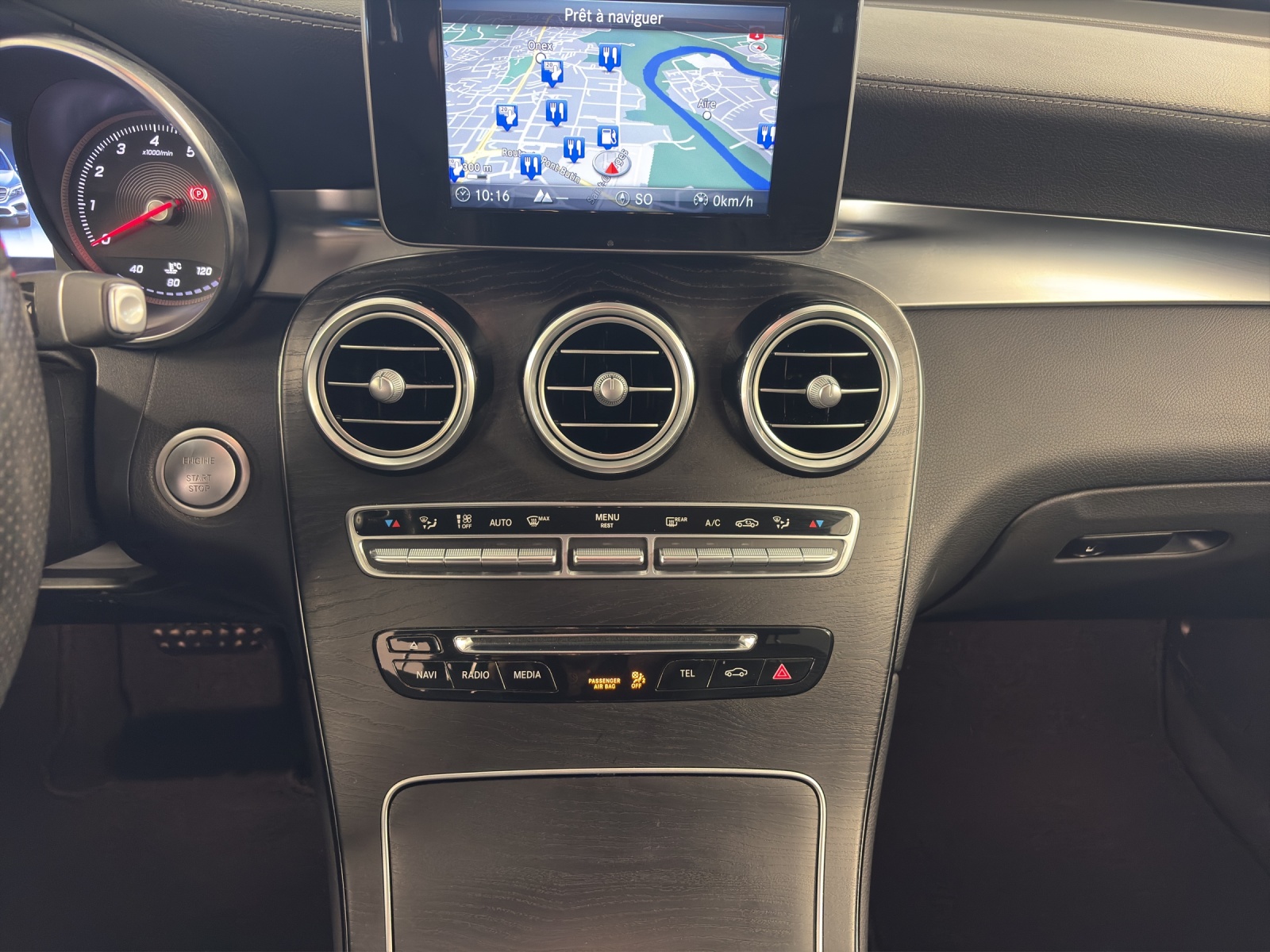 MERCEDES-BENZ GLC 250 AMG Line 4Matic-image-14