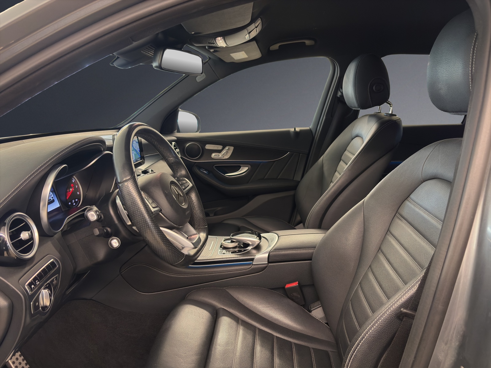 MERCEDES-BENZ GLC 250 AMG Line 4Matic-image-6