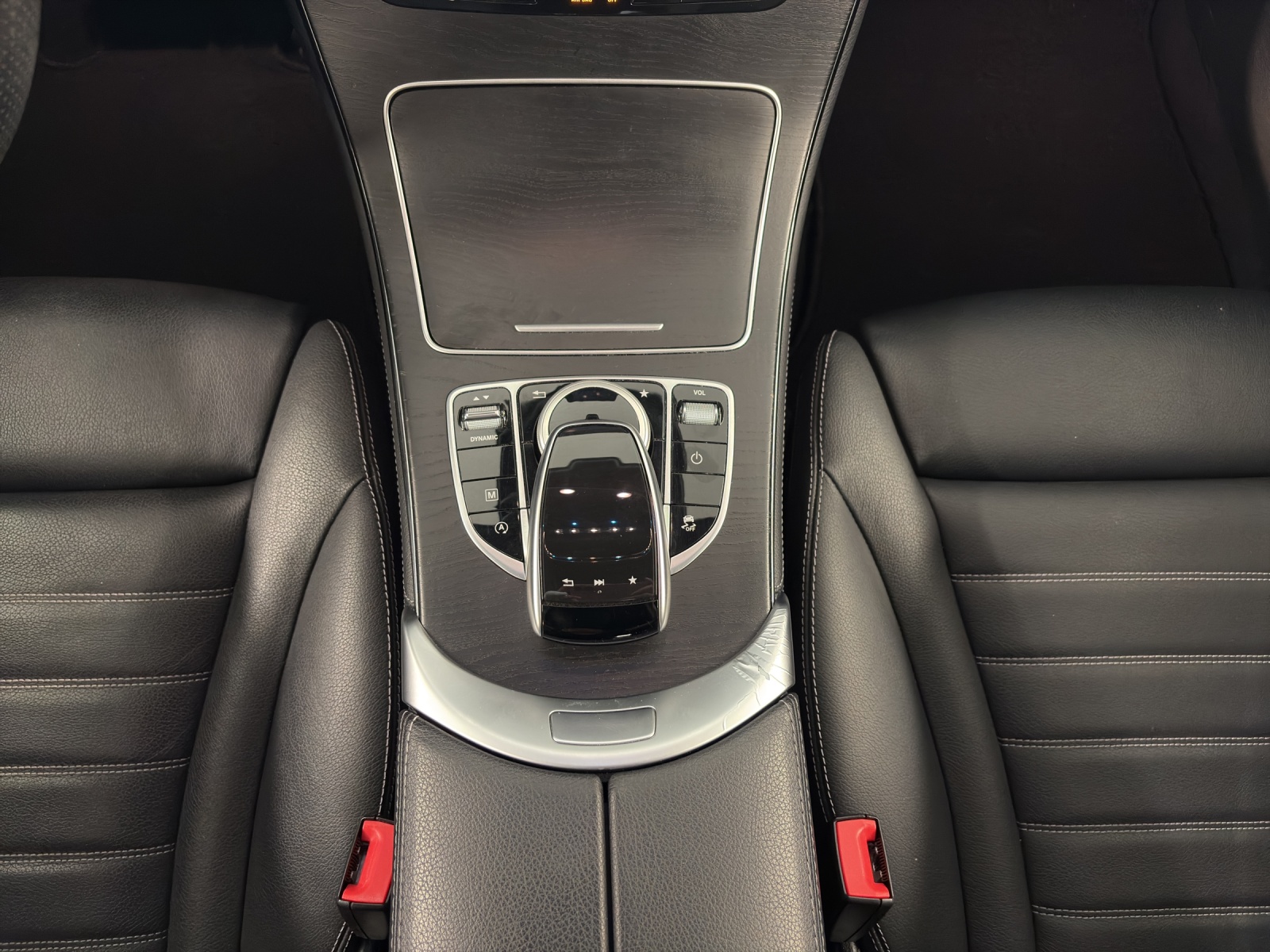 MERCEDES-BENZ GLC 250 AMG Line 4Matic-image-15