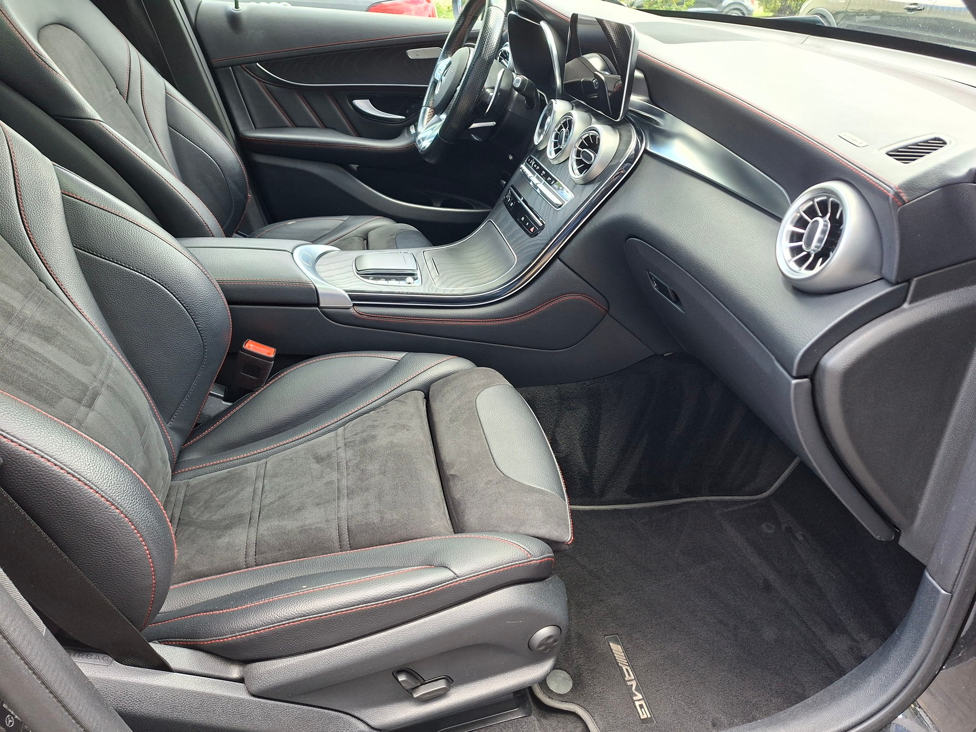 MERCEDES-BENZ GLC 43 AMG 4Matic 9G-Tronic-image-7