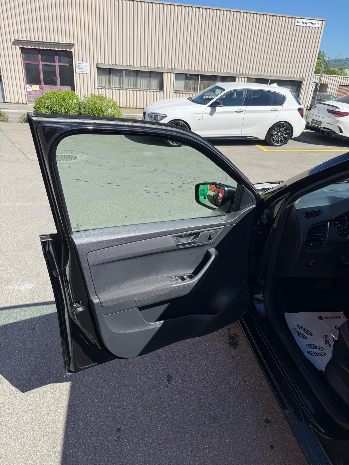 SKODA Fabia 1.0 TSI Ambition DSG-image-14