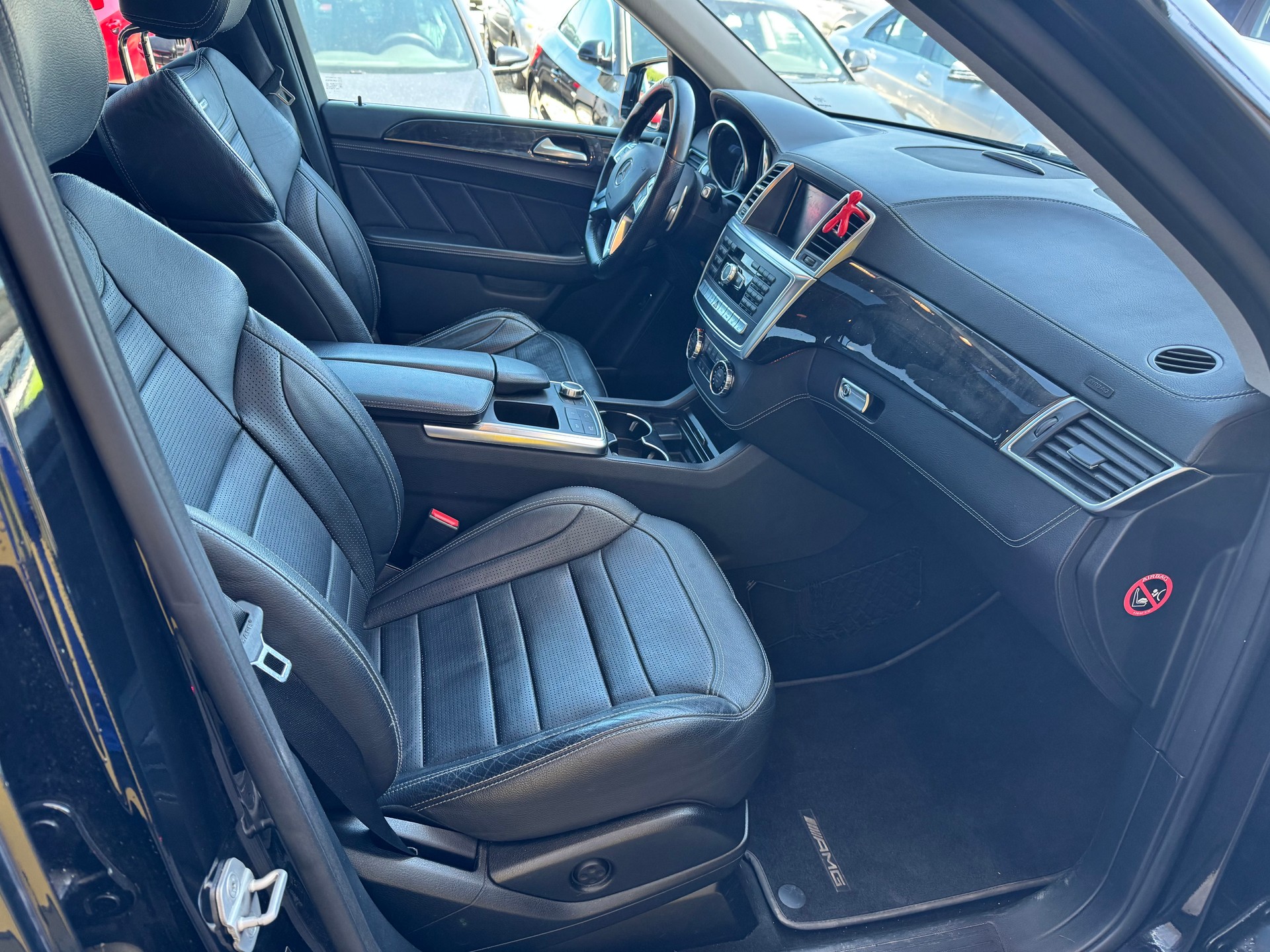 MERCEDES-BENZ ML 63 AMG 4Matic Speedshift-image-11