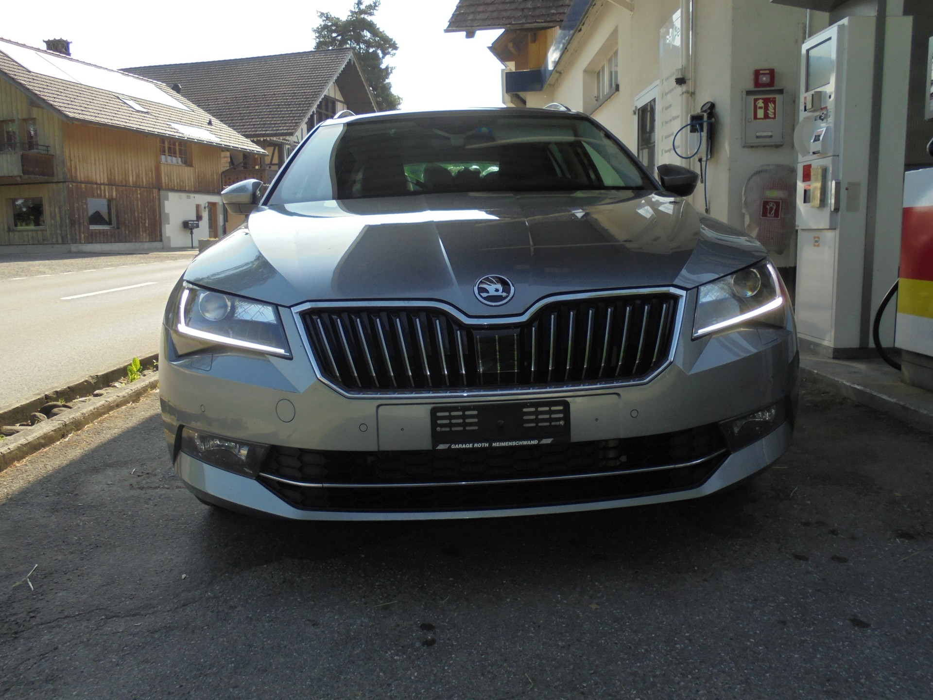 SKODA Superb Combi 2.0 TDi Style 4x4 DSG-image-1