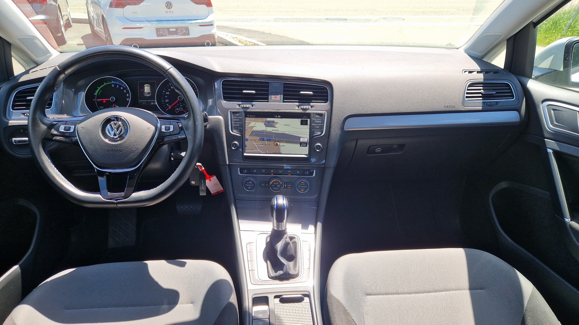 VW e-Golf-image-7