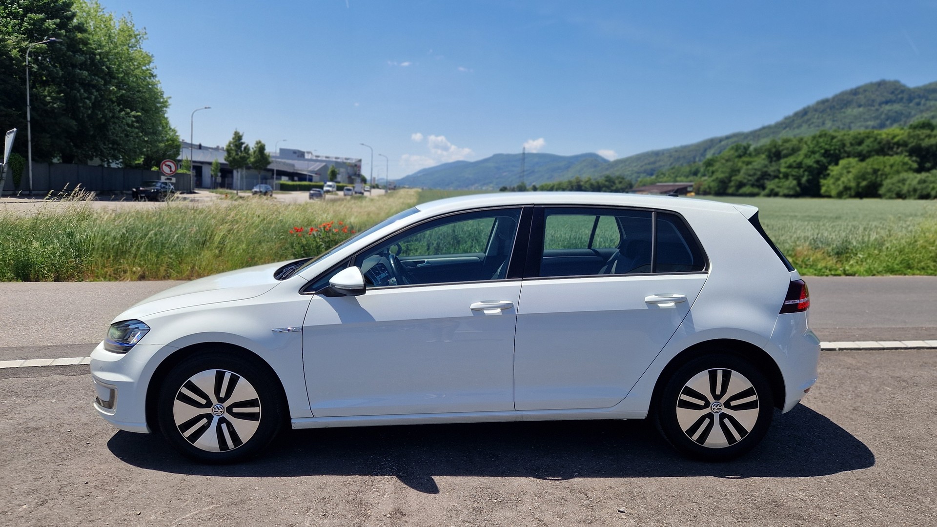 VW e-Golf-image-2