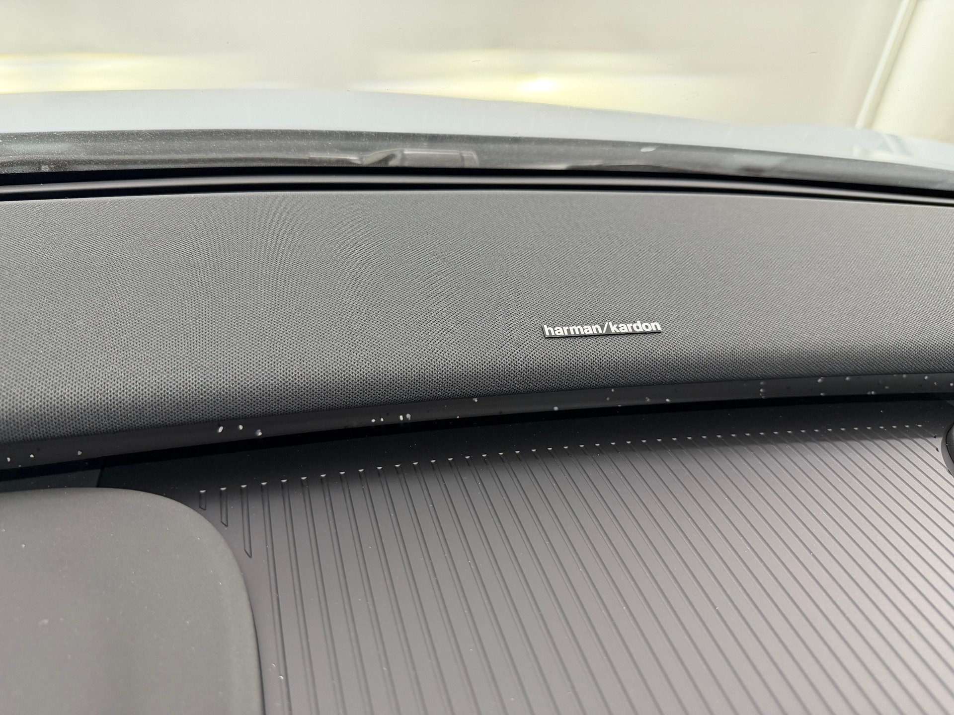 VOLVO EX 30 E60 Twin Ultra Performanc-image-11