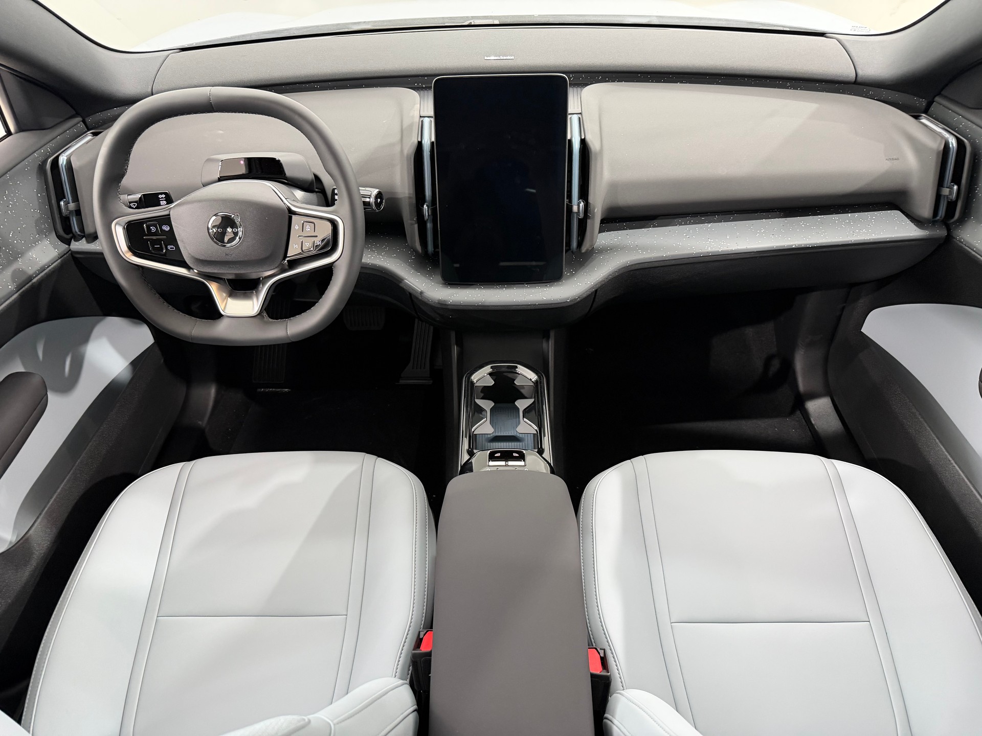 VOLVO EX 30 E60 Twin Ultra Performanc-image-4