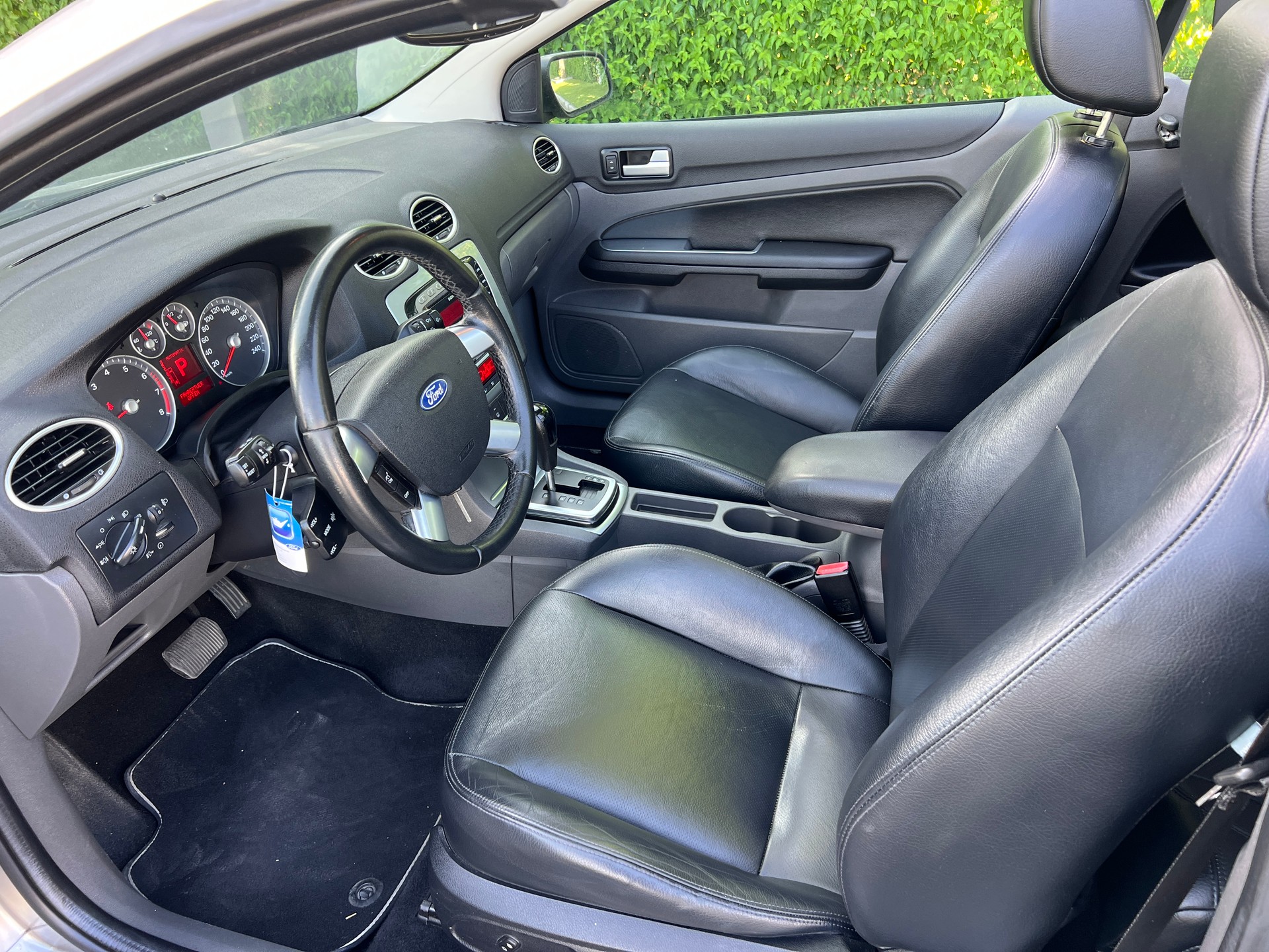 FORD Focus CC 2.0i Carving Automatic-image-11