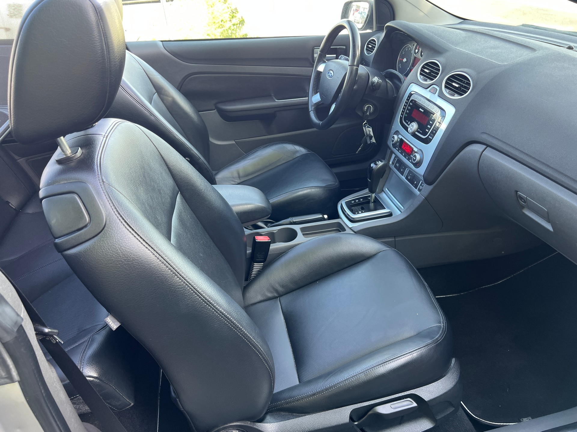 FORD Focus CC 2.0i Carving Automatic-image-13