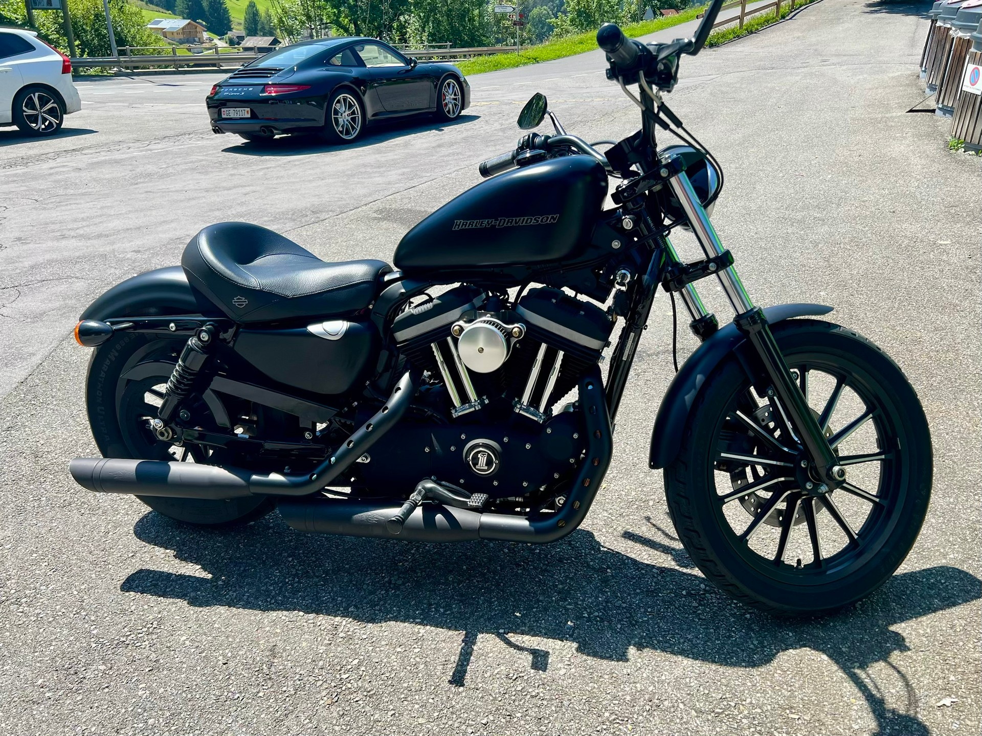 HARLEY-DAVIDSON XL 883 N Sportster Iron-image-3