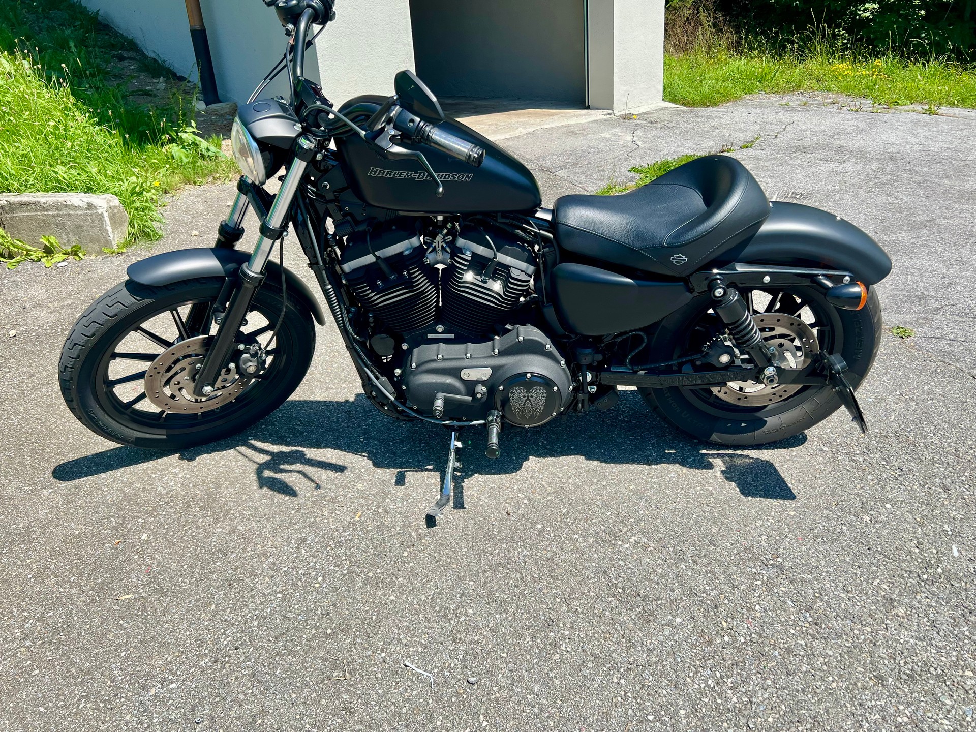 HARLEY-DAVIDSON XL 883 N Sportster Iron-image-2