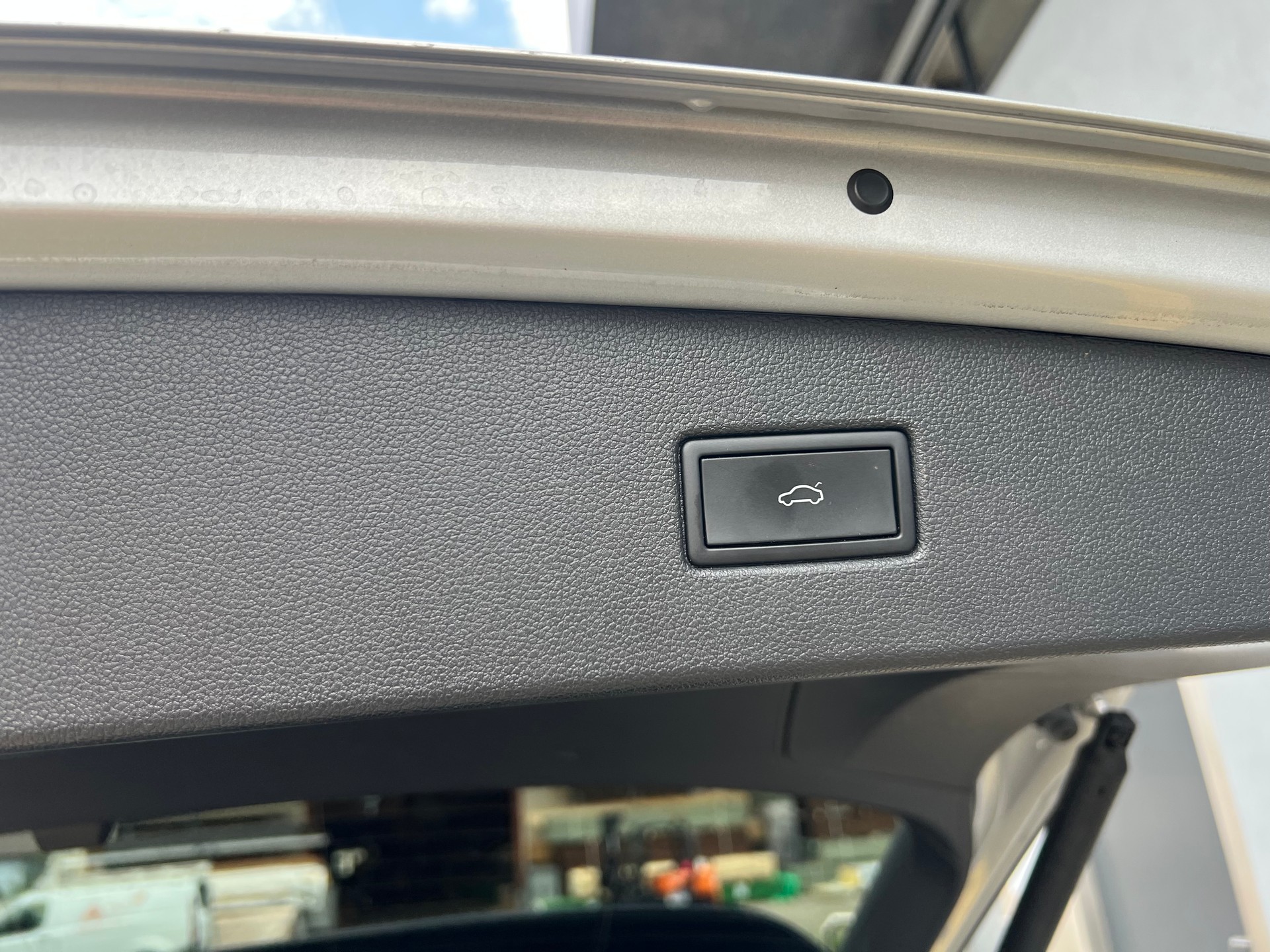 VW Tiguan 2.0TSI R-Line 4Motion DSG-image-21