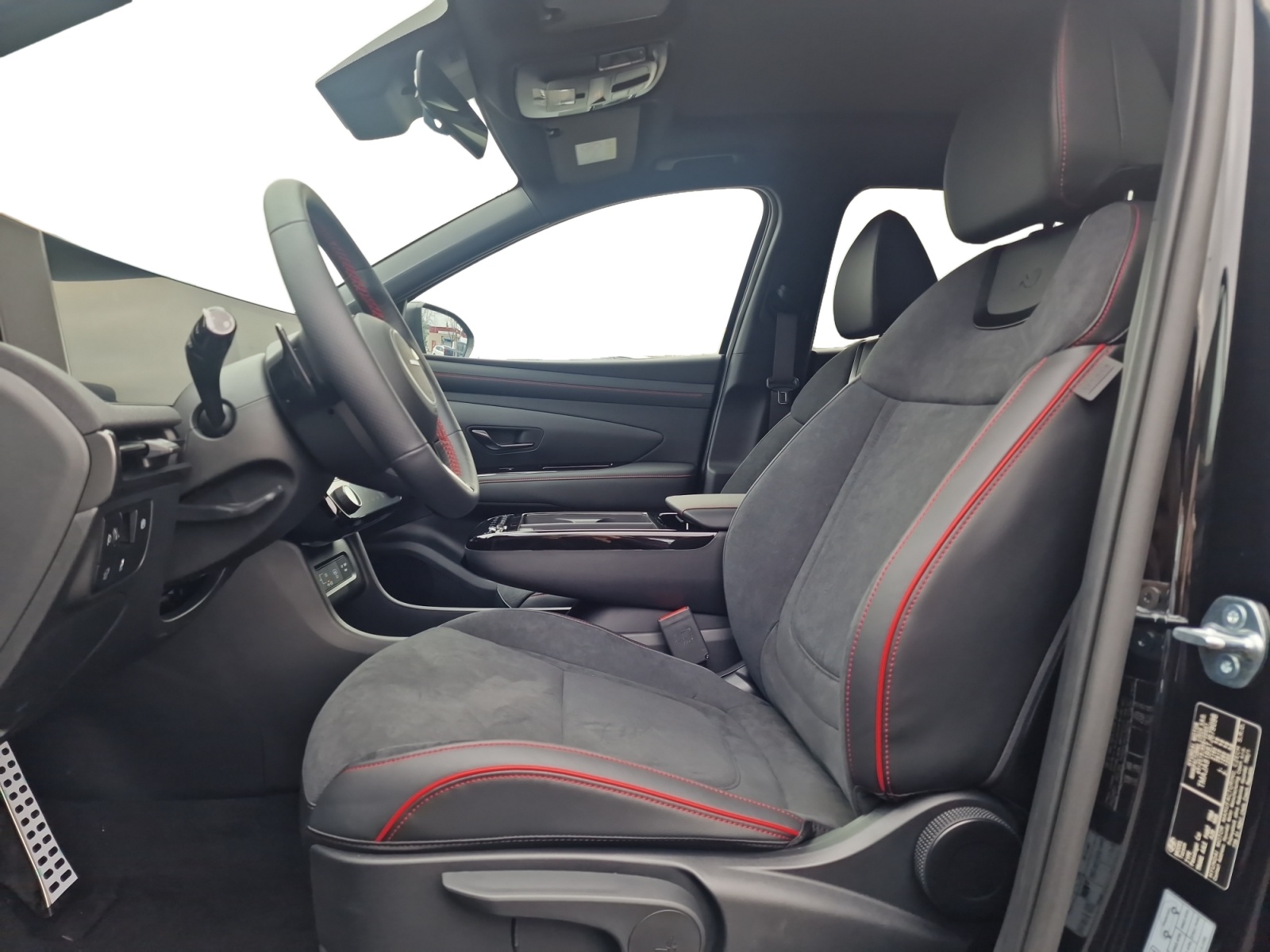 HYUNDAI Tucson 1.6 T-GDI N-Line MHEV 4x4 180PS Panorama-image-10
