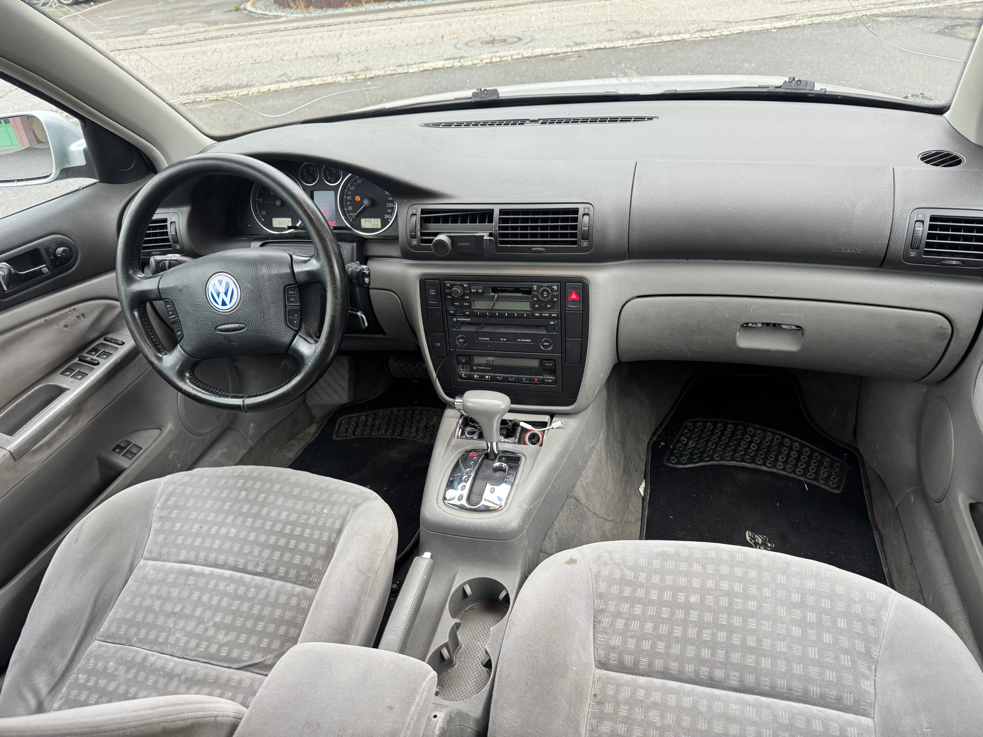 VW Passat Variant 1.9 TDI-image-9