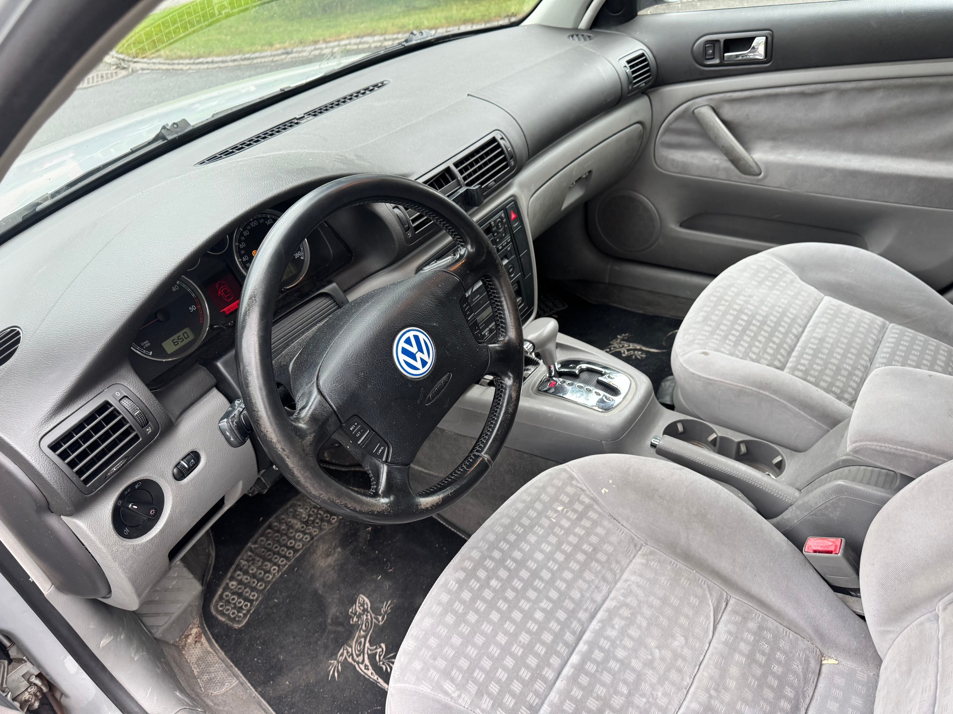 VW Passat Variant 1.9 TDI-image-7