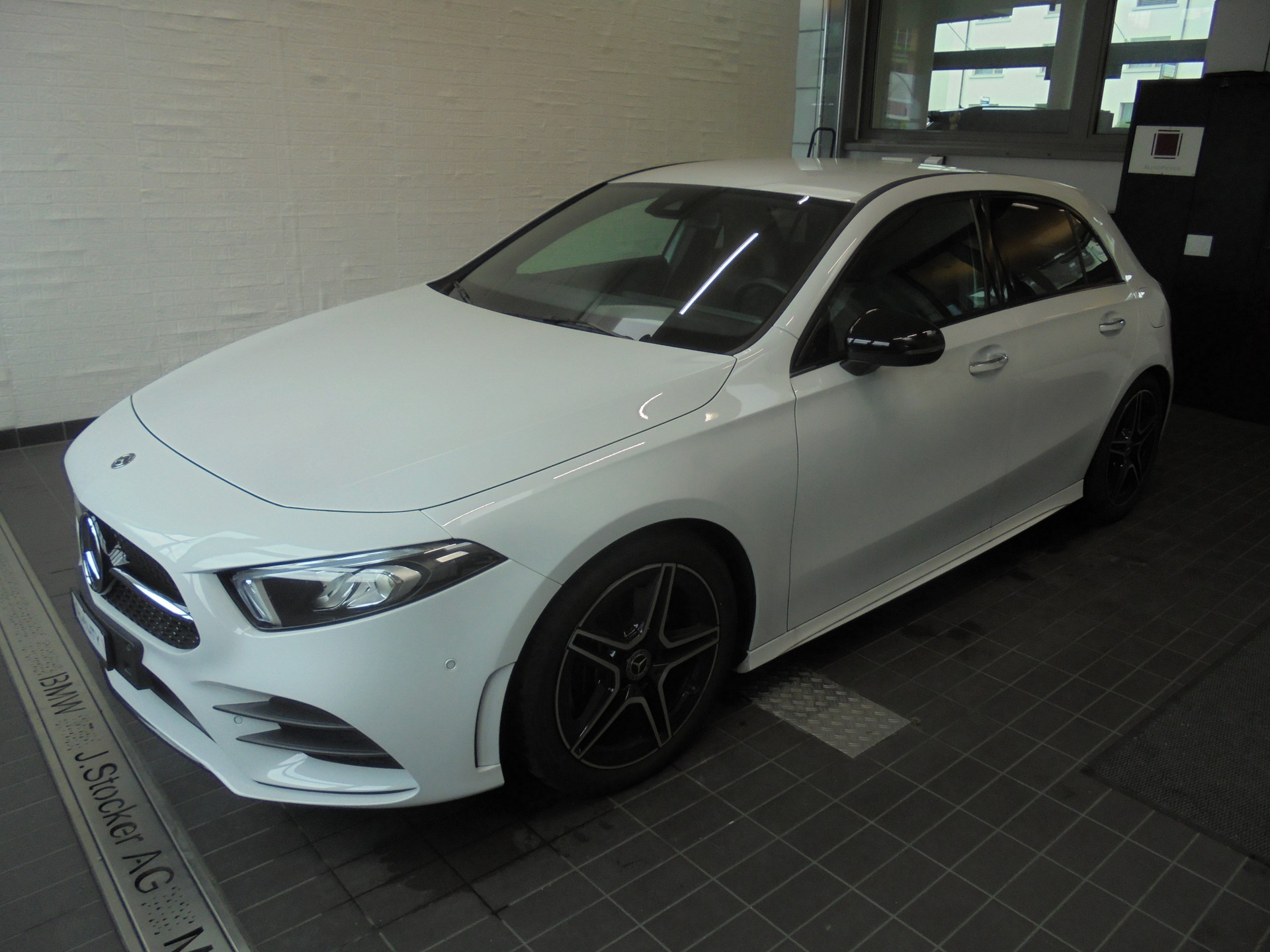 MERCEDES-BENZ A 220 AMG Line 7G-DCT