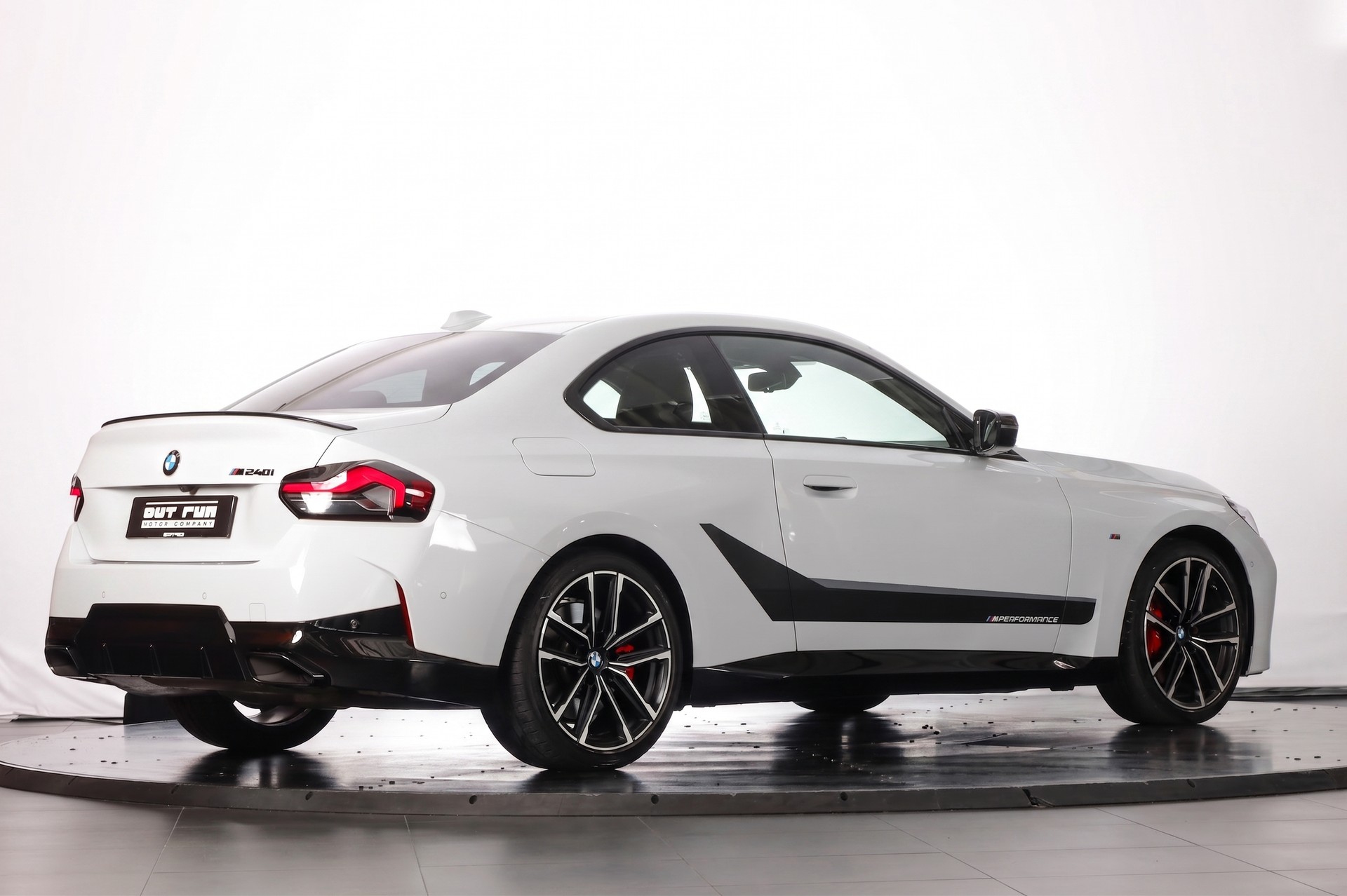 BMW M240i xDrive M Sport Pro Steptronic-image-8